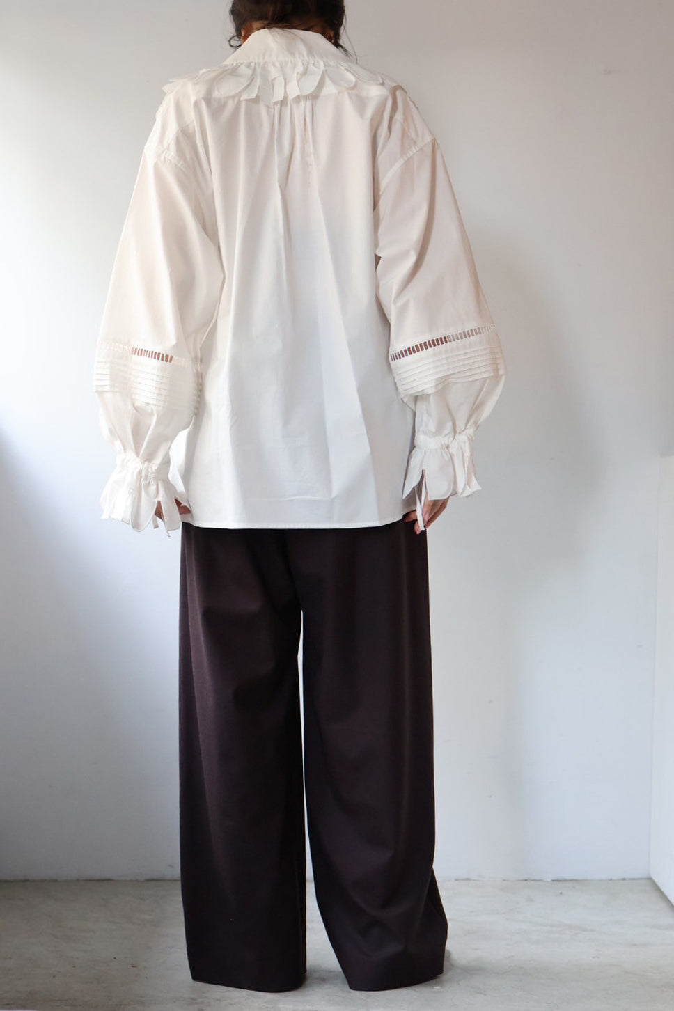 JUN MIKAMI "ruffle shirt" (white)