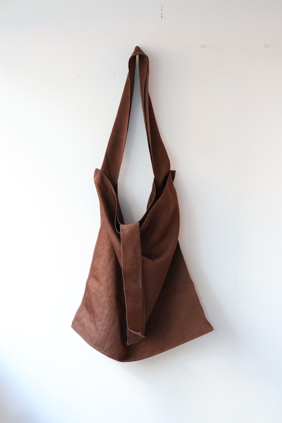 ITTI "MARY INSIDE OUT TOTE - L” (black, brown, green, red)