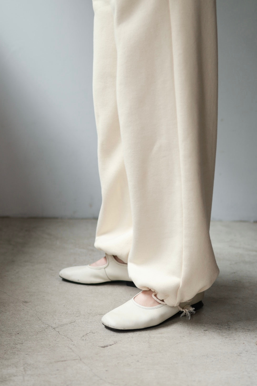 ERiKO KATORi "sweat wide pants" (ivory)