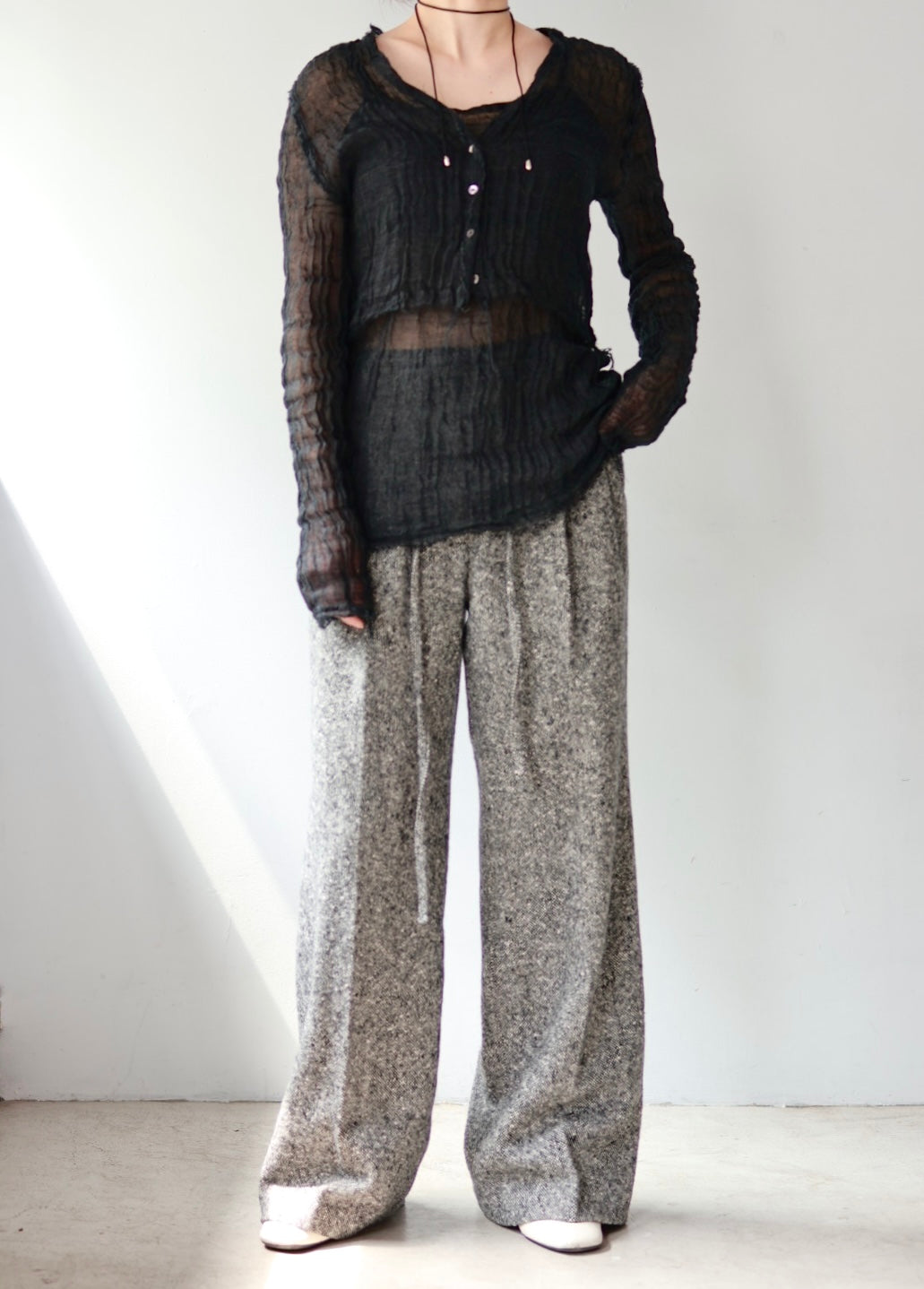 ERiKO KATORi "wool linen gawze cardigan" (black)