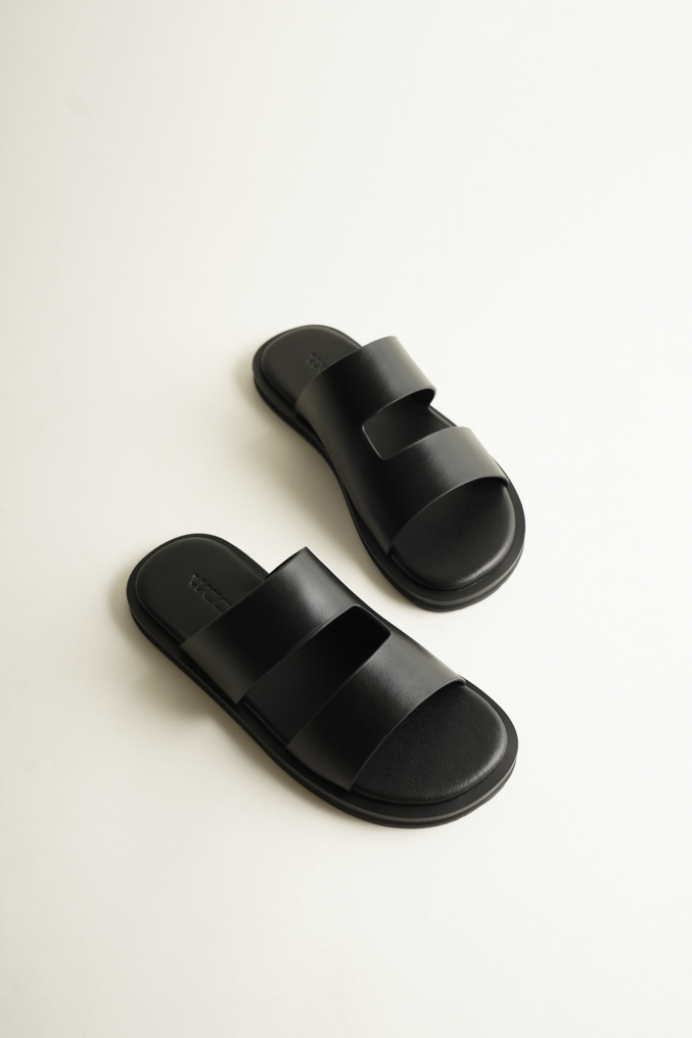 Waa studios "CÊ SANDALS" (black)