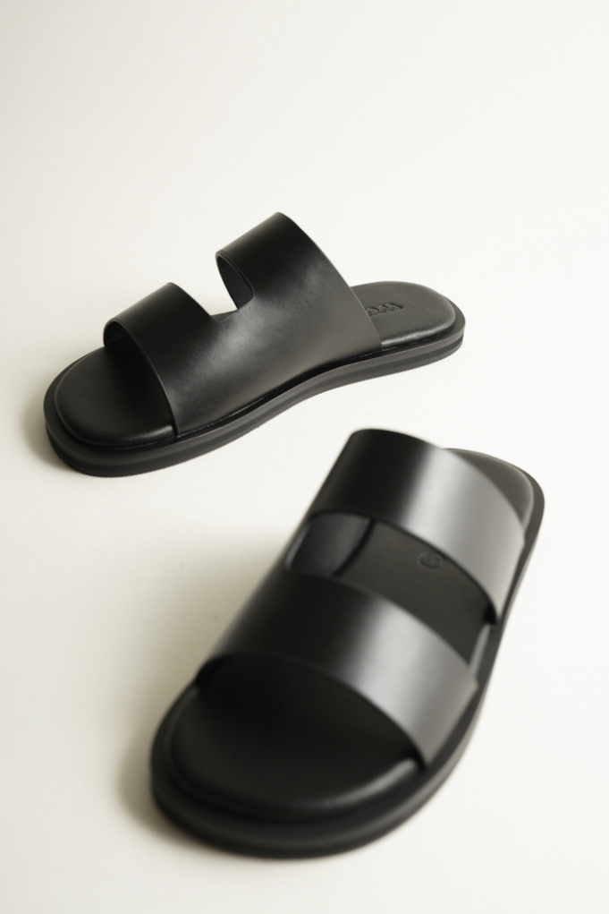 Waa studios "CÊ SANDALS" (black)