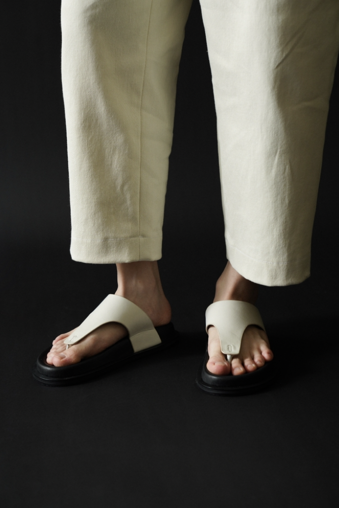 Waa studios "KEO SANDALS" (ivory)