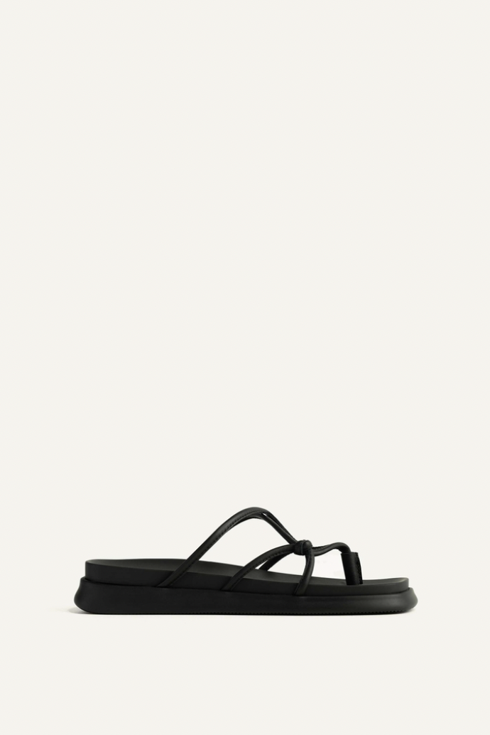 Waa studios "RỐI SANDALS" (black)