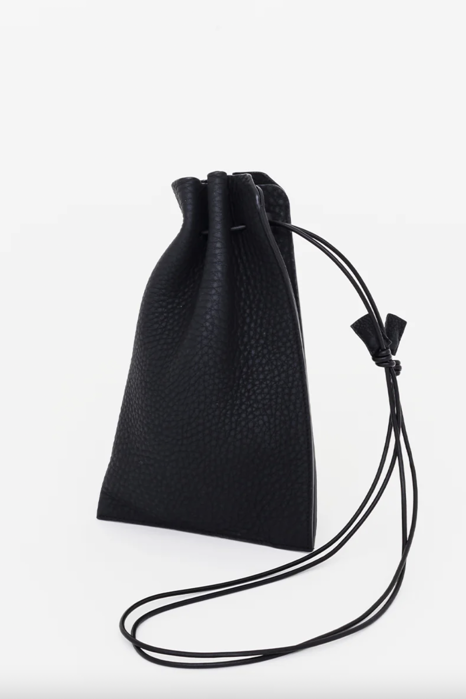 ITTI "HERRIE KINCHAKU POUCH - PM / DIPLO SKY" (black)