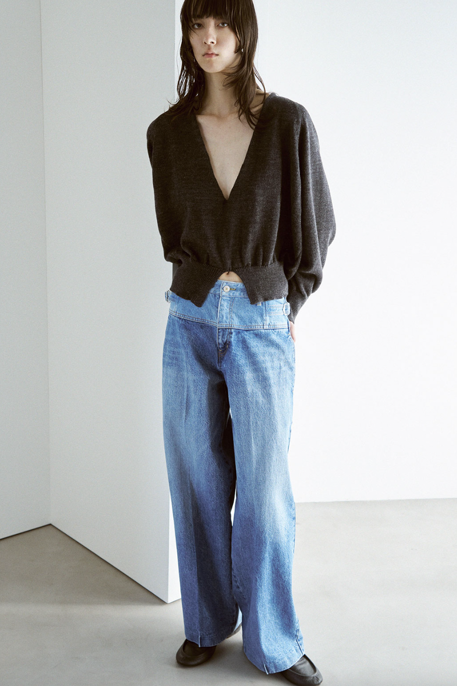 NEPLA "plunging neck p/o knit" (dark gray)