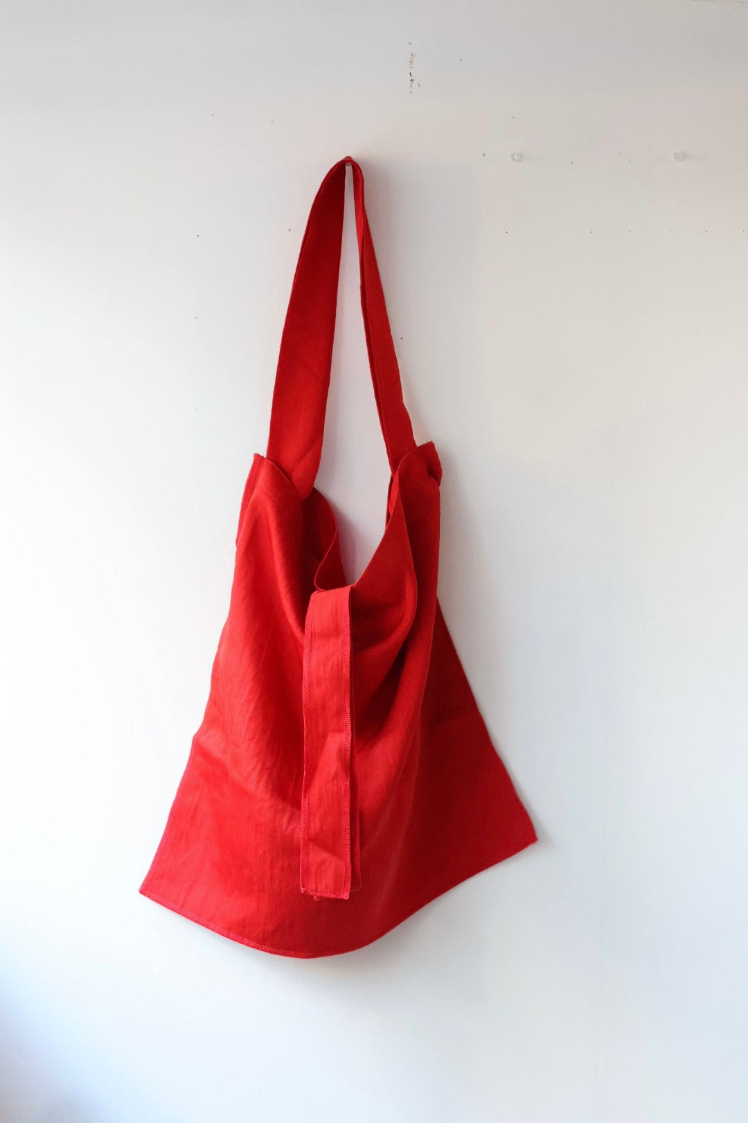 ITTI "MARY INSIDE OUT TOTE - L” (black, brown, green, red)