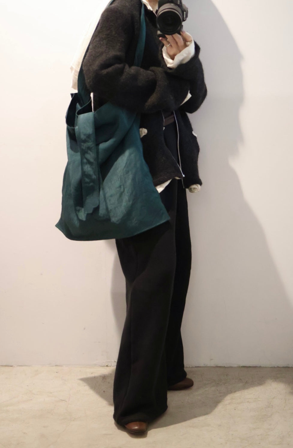 ITTI "MARY INSIDE OUT TOTE - L” (black, brown, green, red)