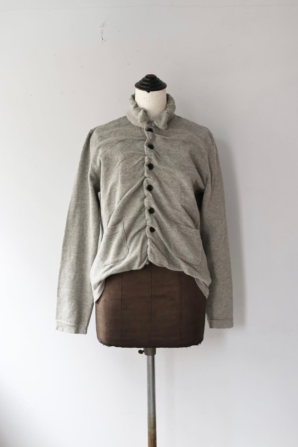 Pillings "undulated cardigan" (gray)