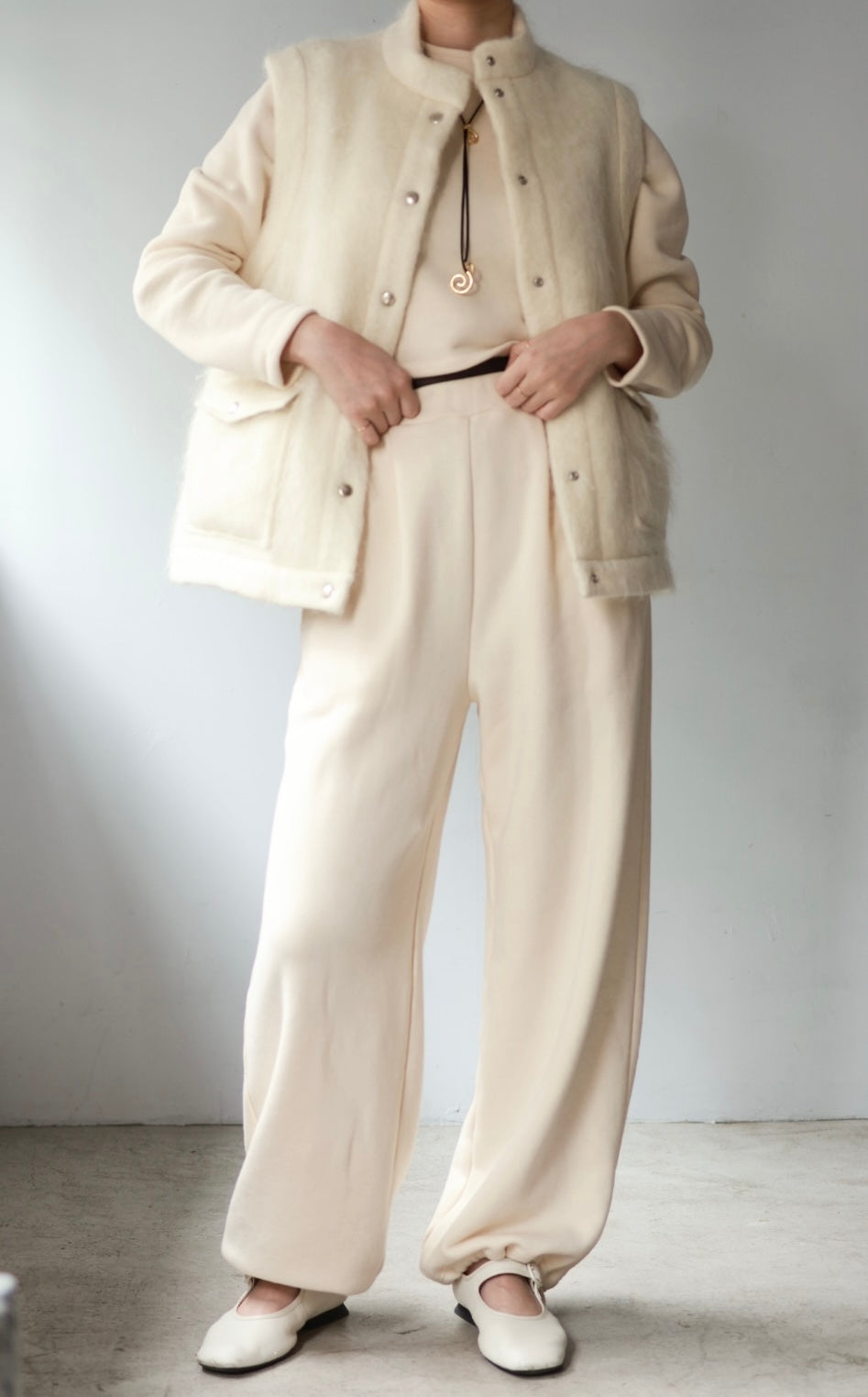 ERiKO KATORi "kid mohair vest" (ivory)