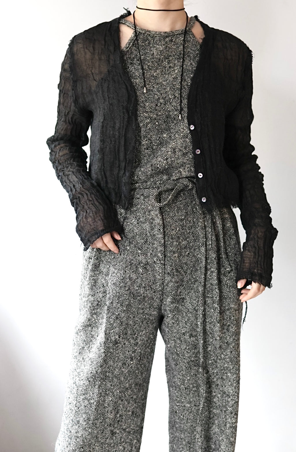 ERiKO KATORi "wool linen gawze cardigan" (black)