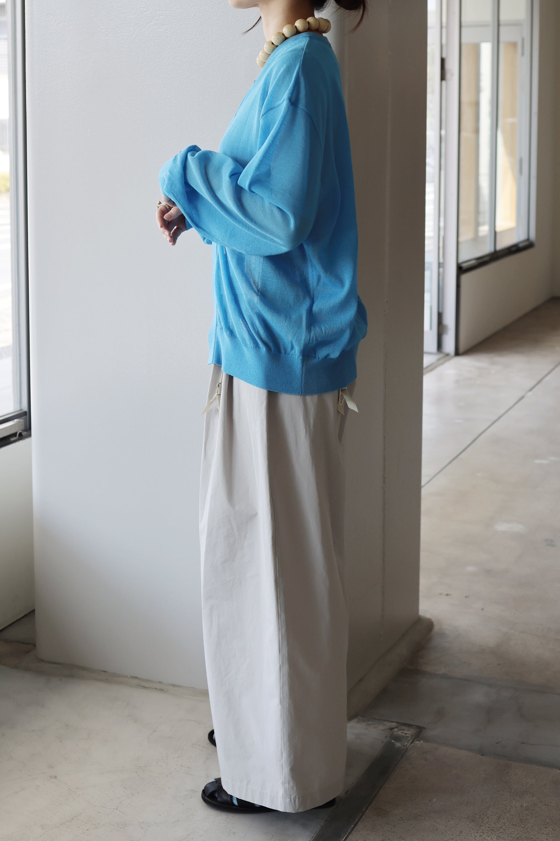 AMOMENT "three tuck banding pants" (gray)