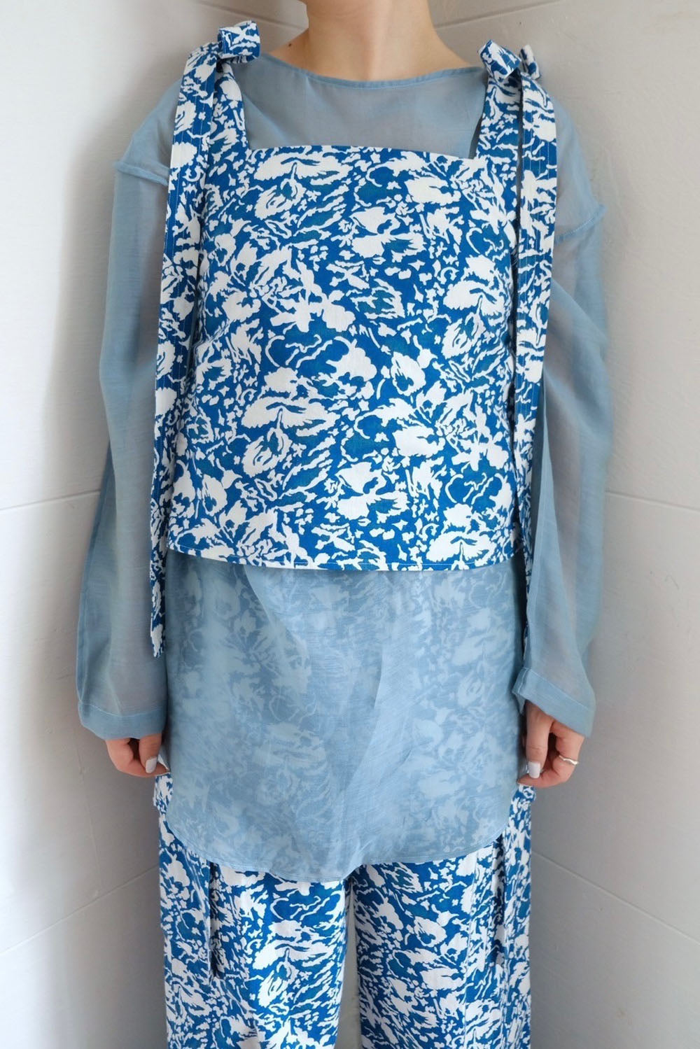 ERiKO KATORi "chanbray organdy top" (blue)