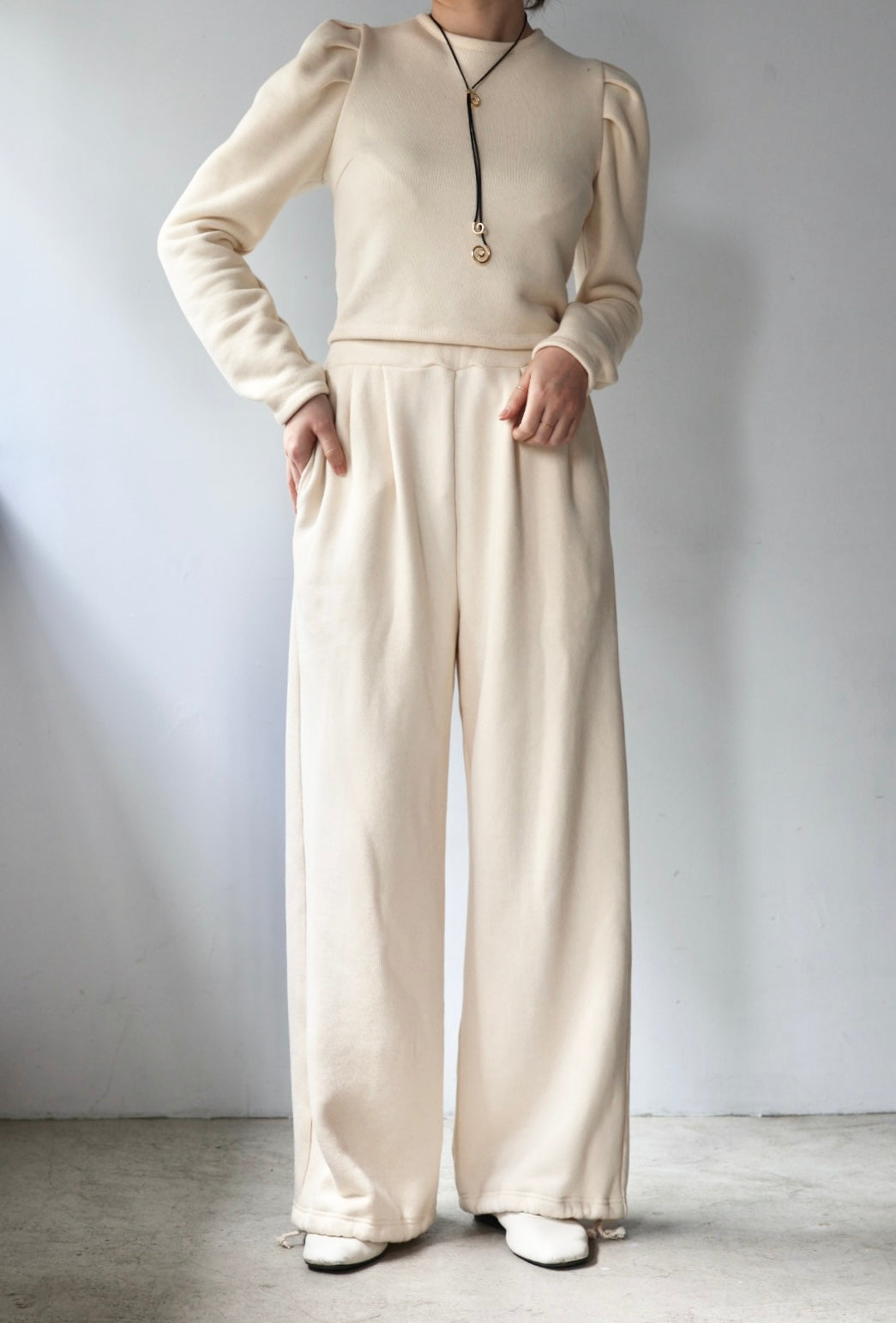 ERiKO KATORi "sweat wide pants" (ivory)