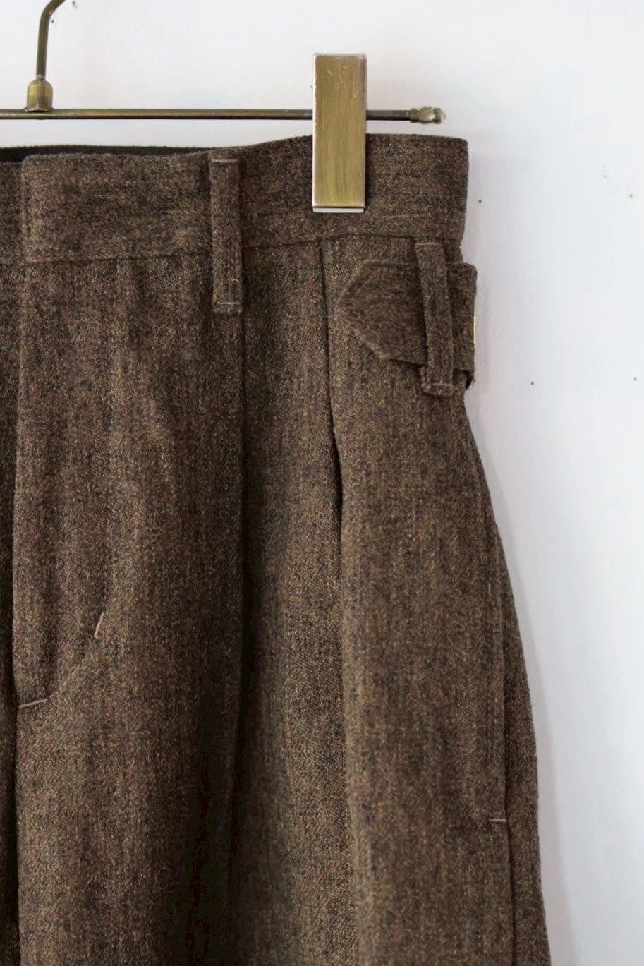 NEPLA "side w belt slacks" (khaki)