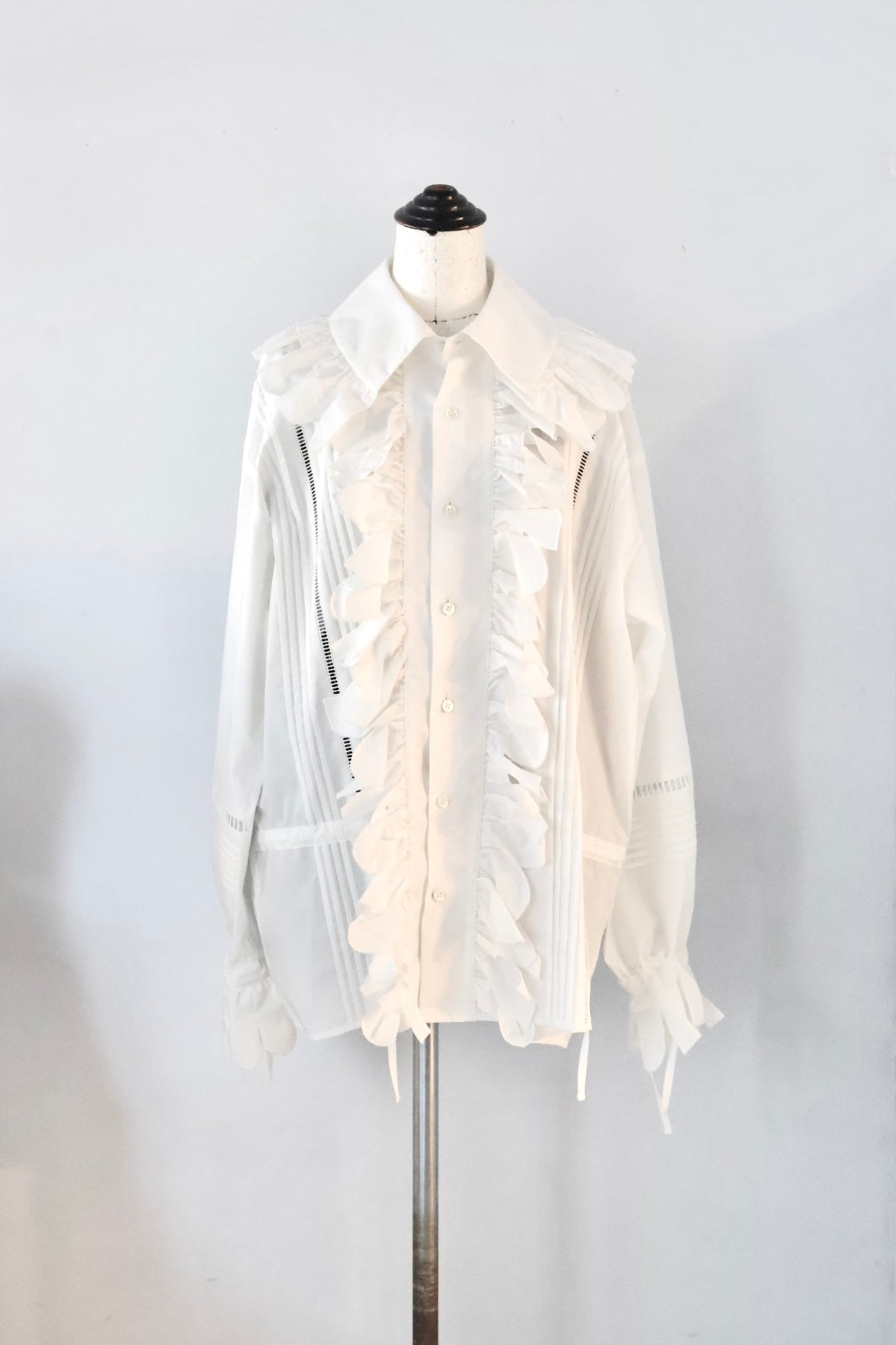 JUN MIKAMI "ruffle shirt" (white)