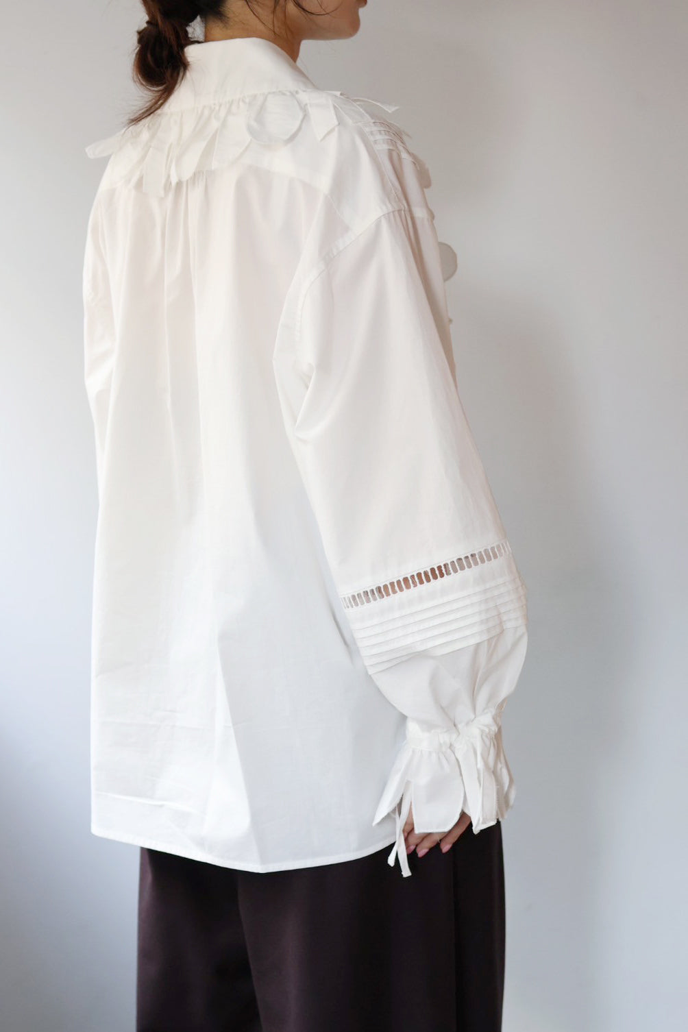 JUN MIKAMI "ruffle shirt" (white)