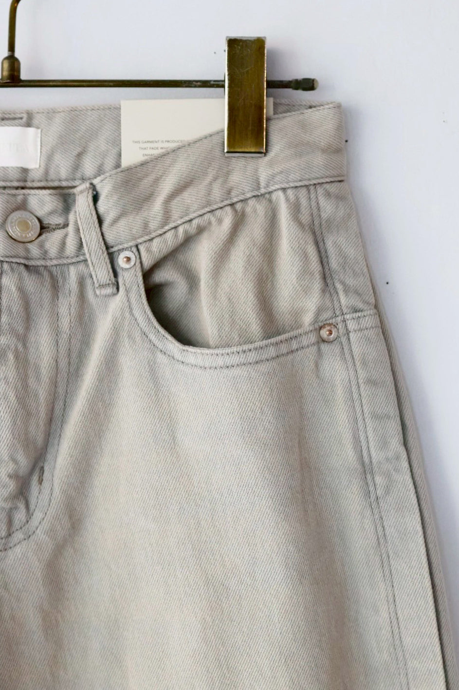 NEPLA "side pleat straight pants" (gray beige)