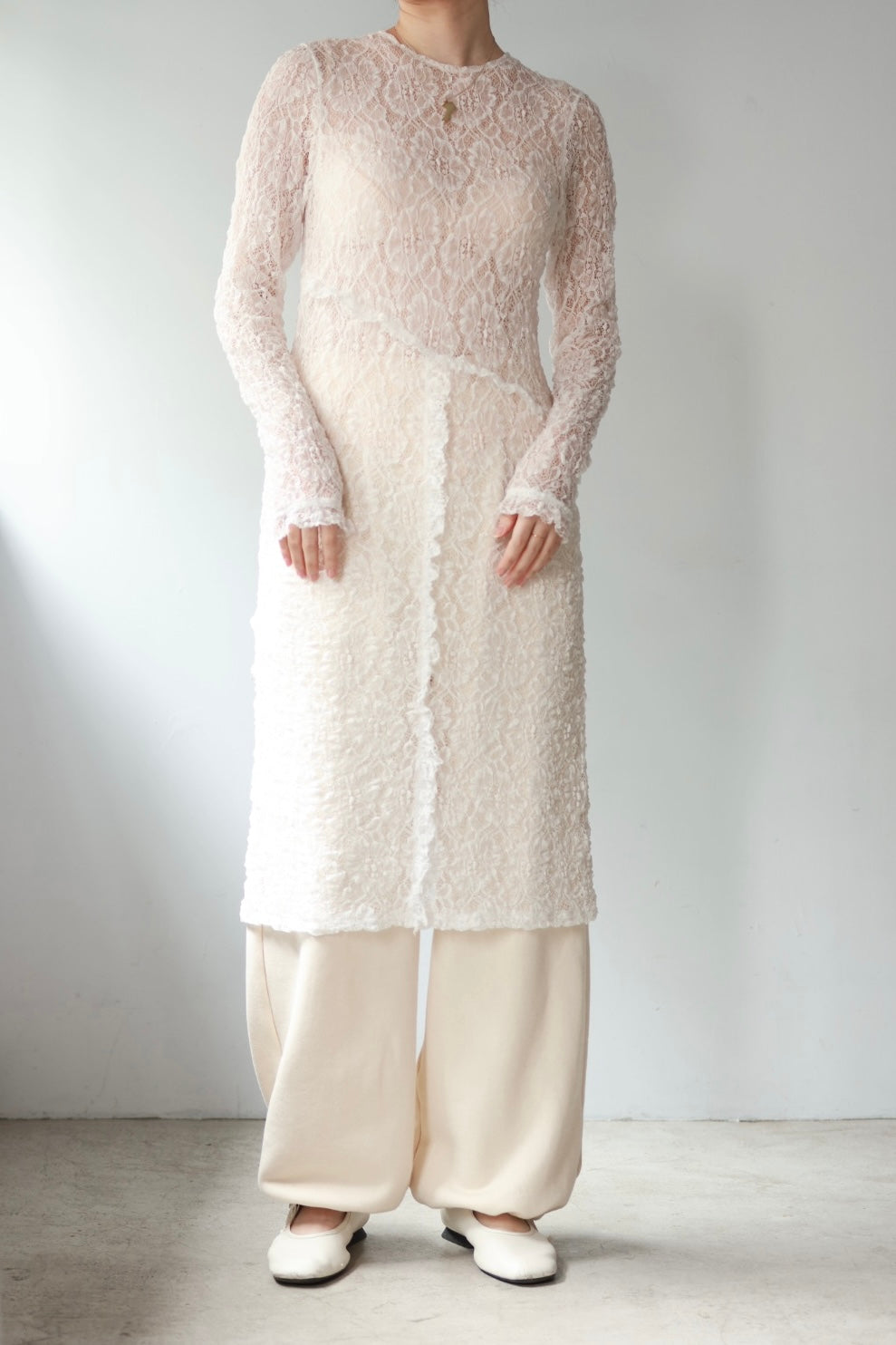ERiKO KATORi "stretch lace frill dress" (ivory)