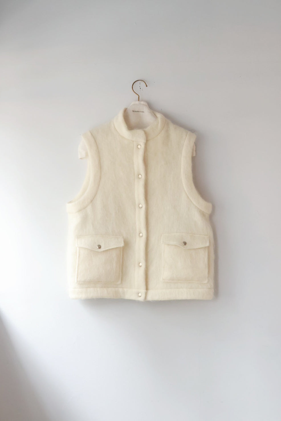 ERiKO KATORi "kid mohair vest" (ivory)