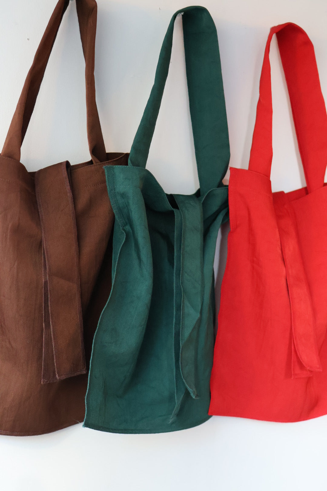 ITTI "MARY INSIDE OUT TOTE - M” (brown, green, red)