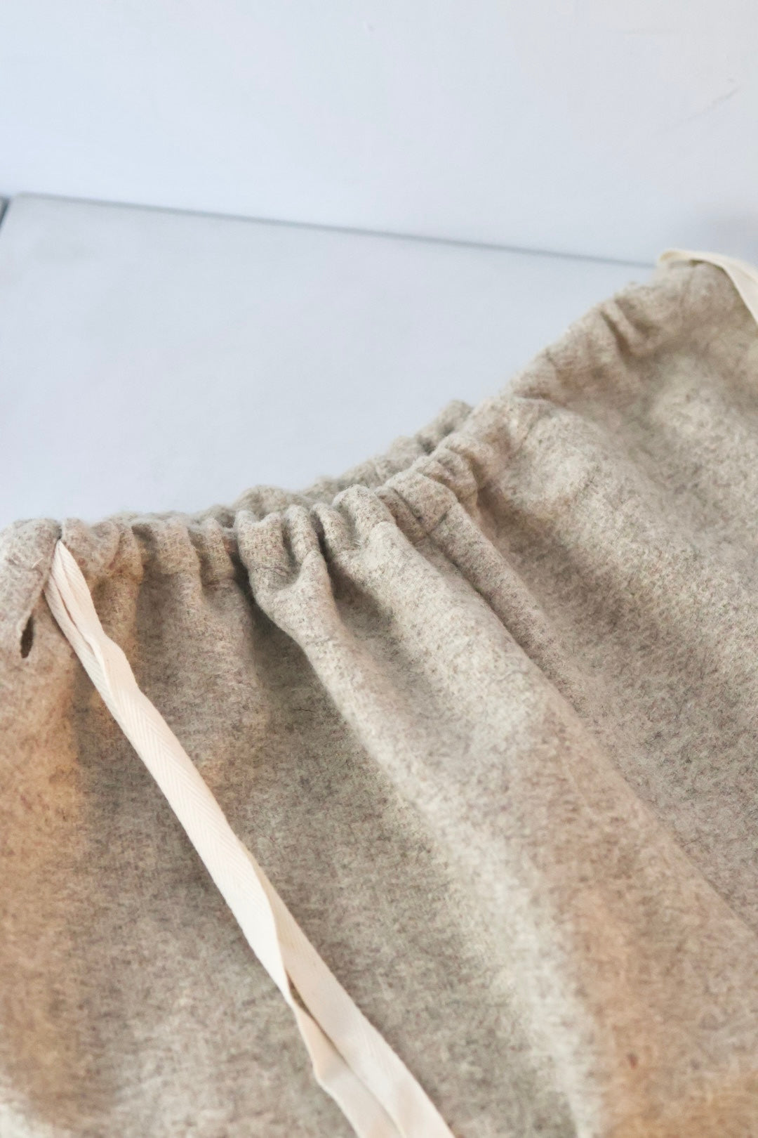 charrita "pantalon de lana" (light grey)