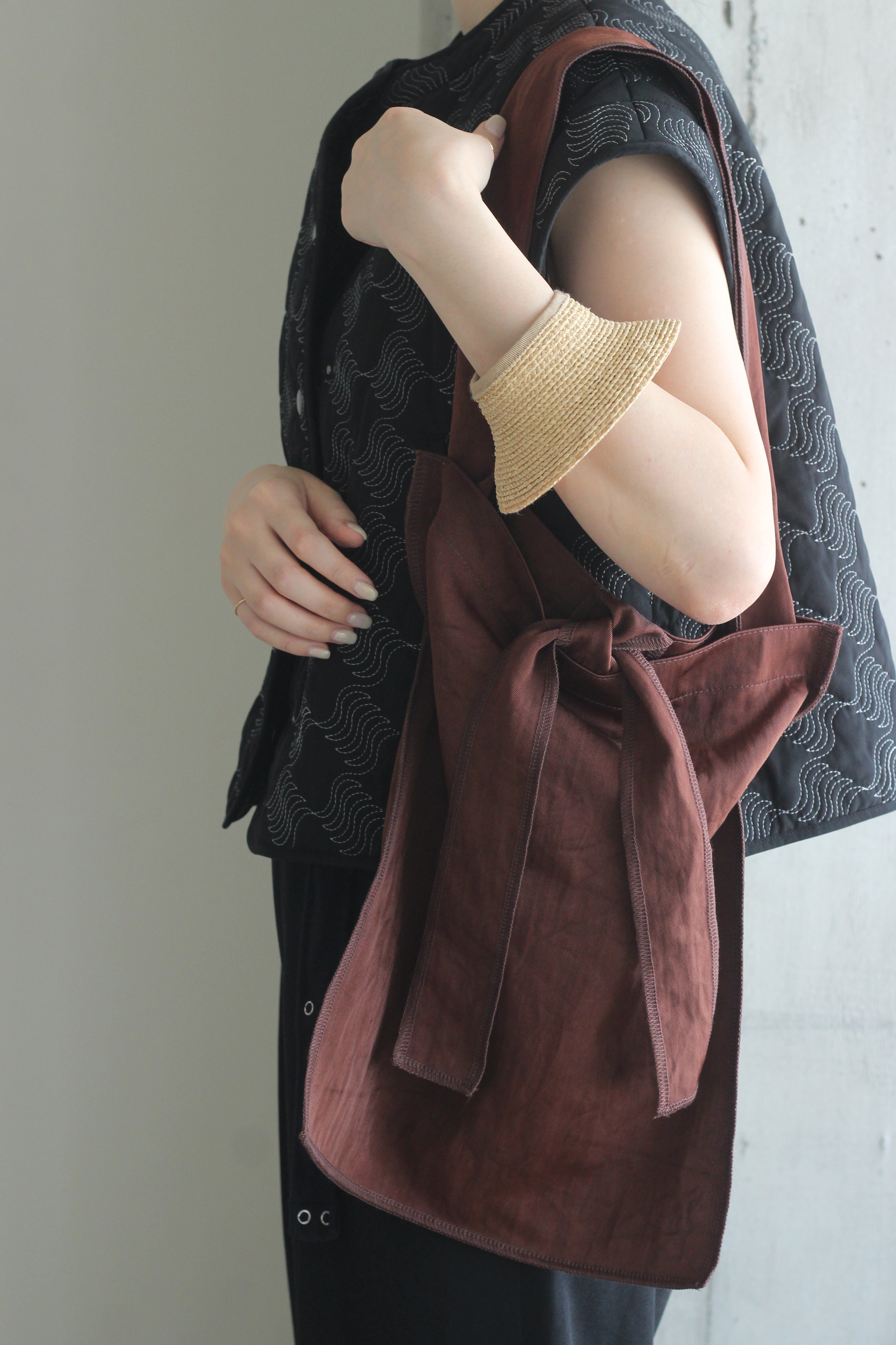 ITTI "MARY INSIDE OUT TOTE - M” (brown, green, red)