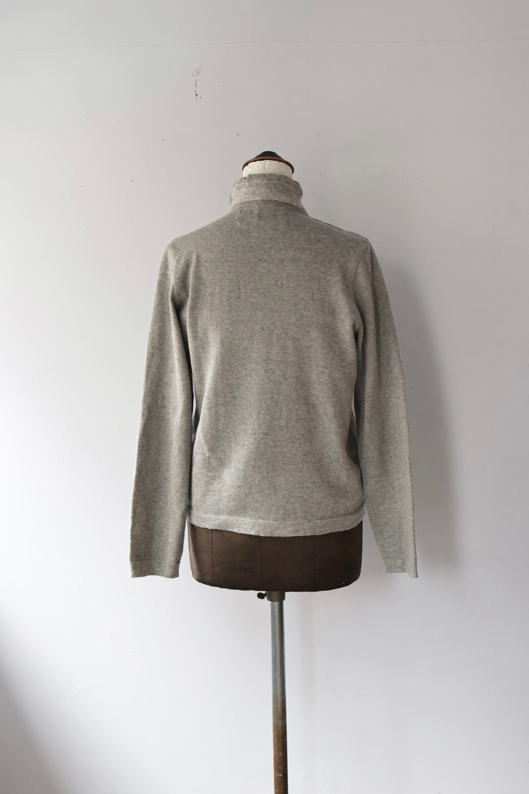 Pillings "undulated cardigan" (gray)