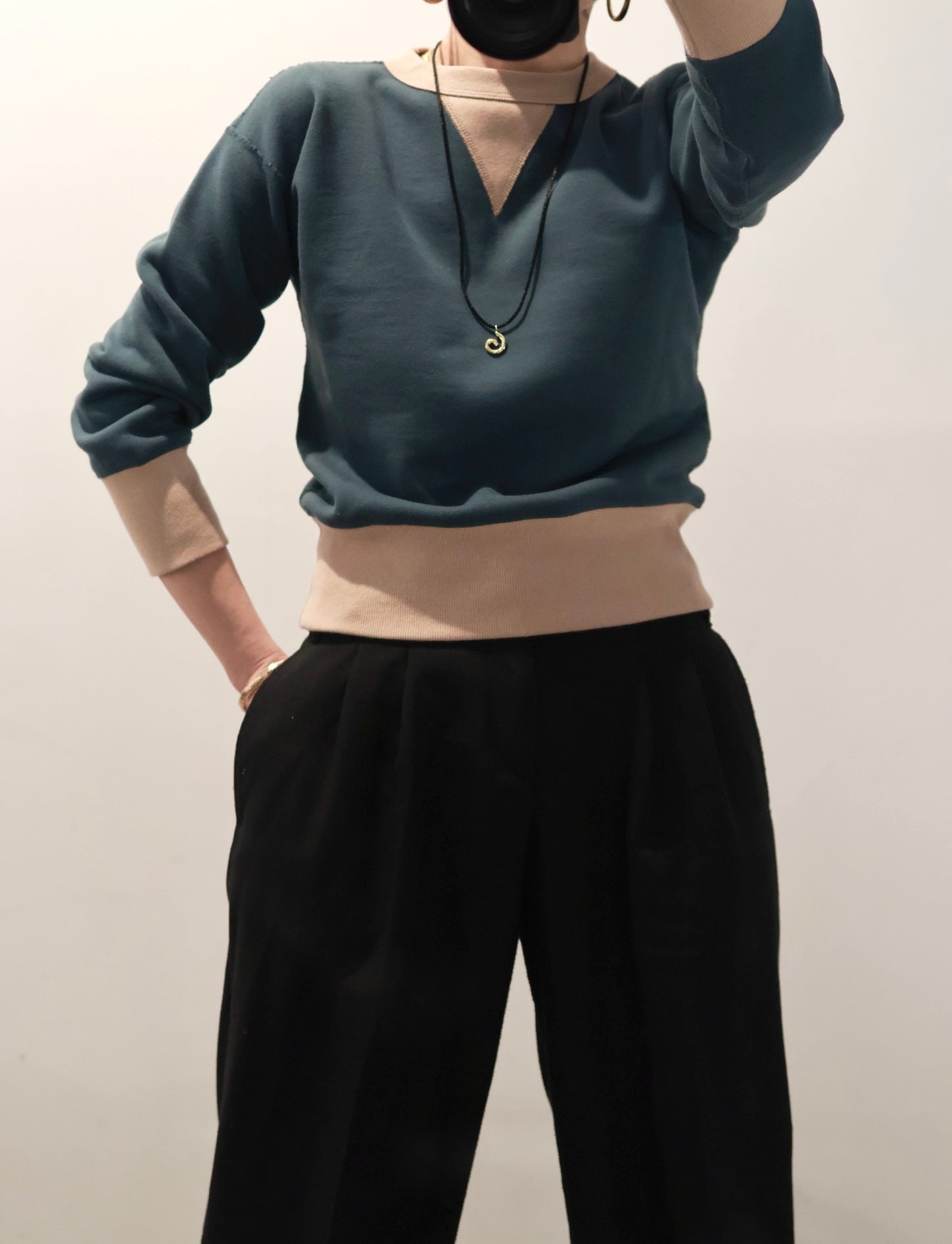 fifi "set in sleeve sweat" (2tone green)