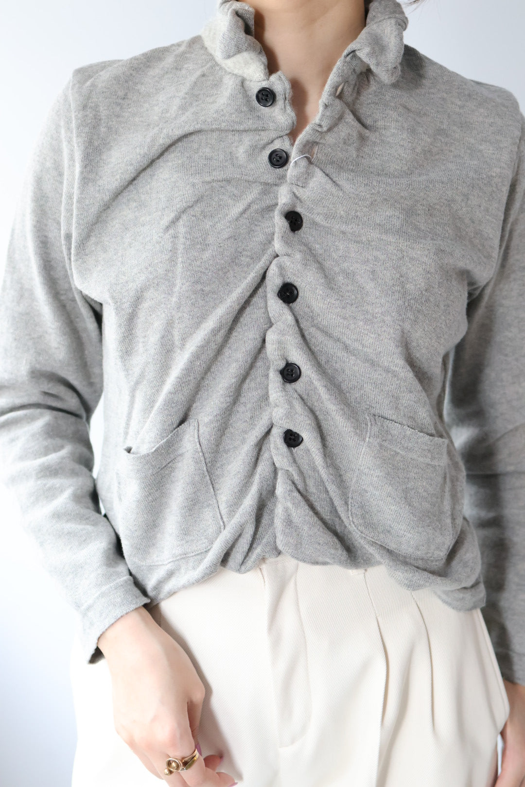Pillings "undulated cardigan" (gray)