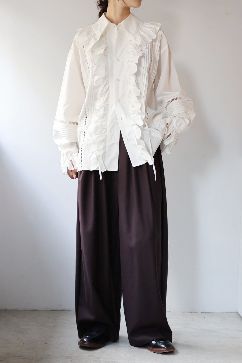JUN MIKAMI "ruffle shirt" (white)