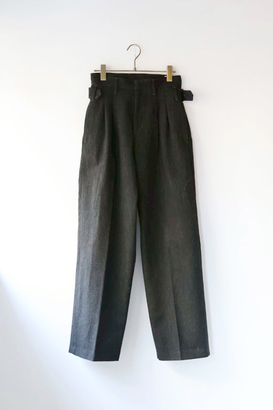NEPLA "side w belt slacks" (gray)
