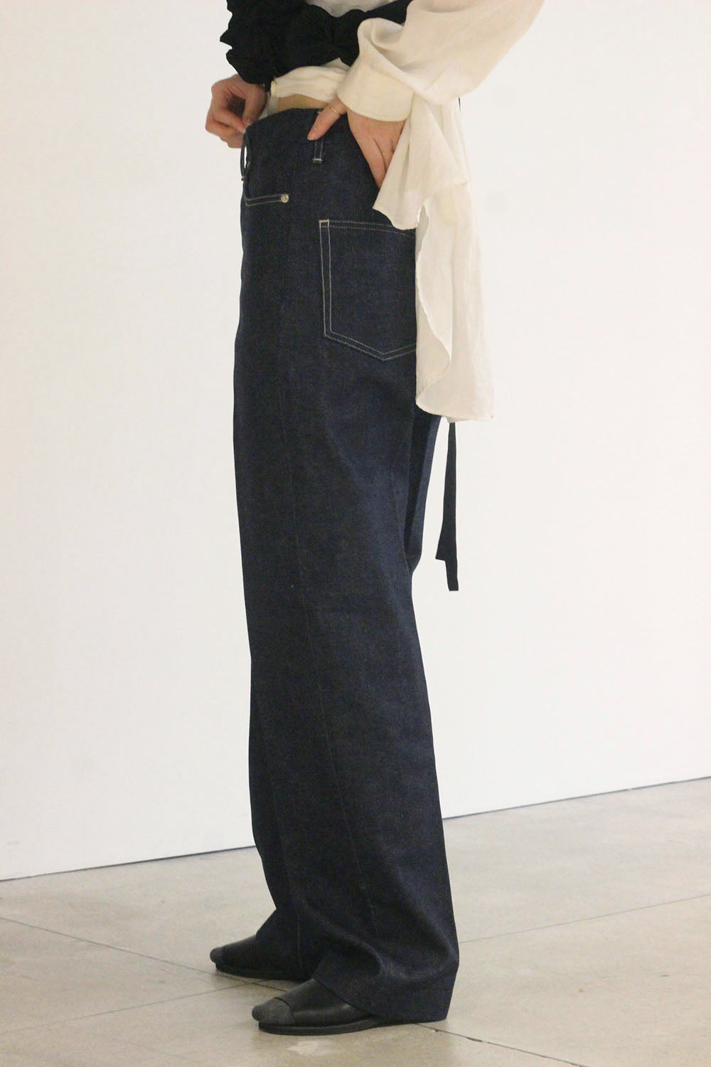 TANAKA "The Jean Trousers" (indigo blue)