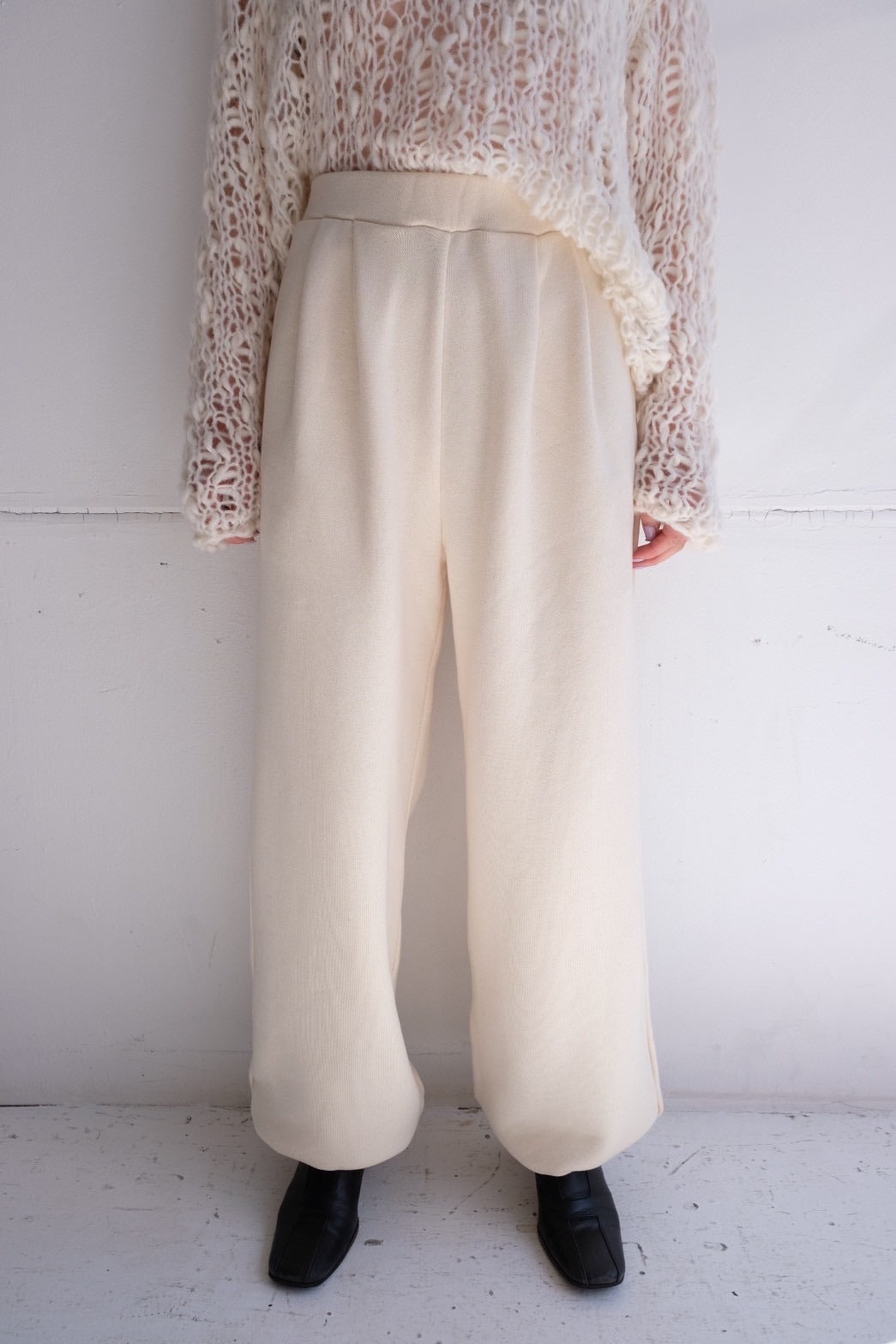 ERiKO KATORi "sweat wide pants" (ivory)