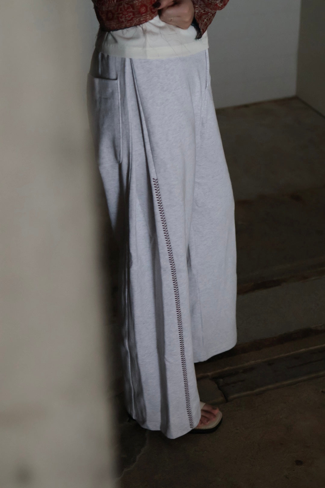 ENGI "tuck wide sweat pants"