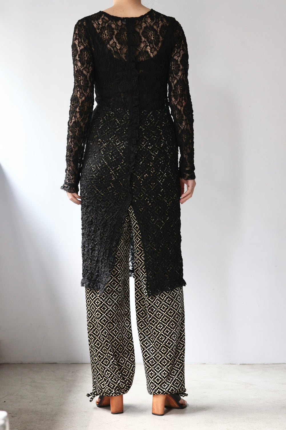 ERiKO KATORi "stretch lace frill dress" (black)