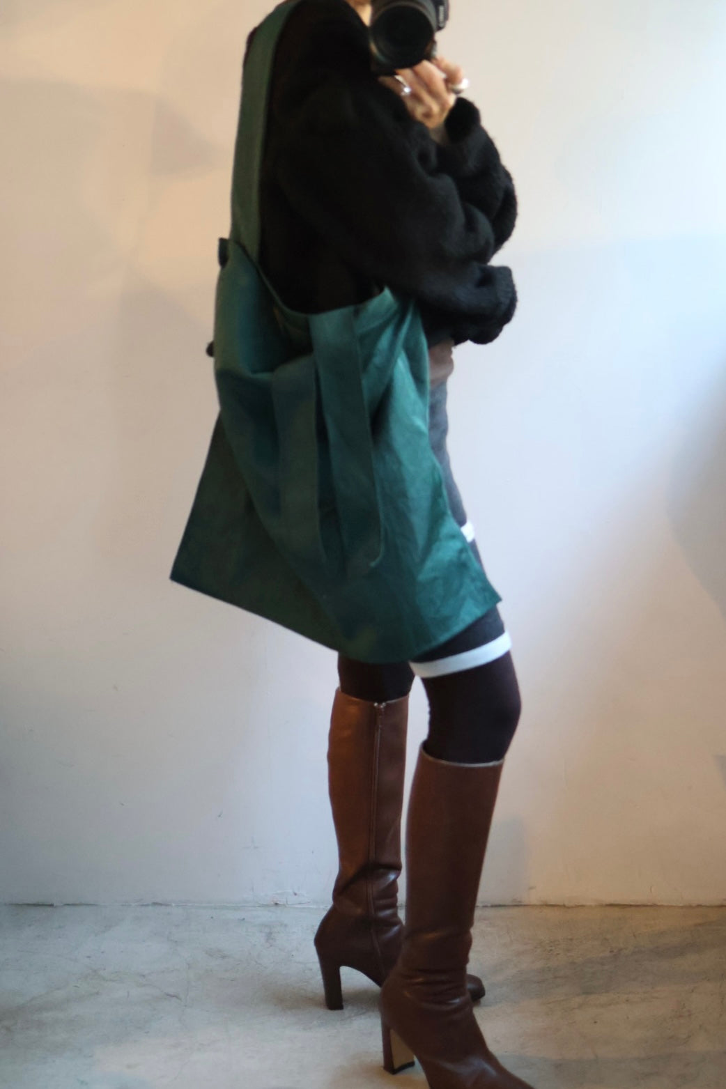 ITTI "MARY INSIDE OUT TOTE - L” (black, brown, green, red)