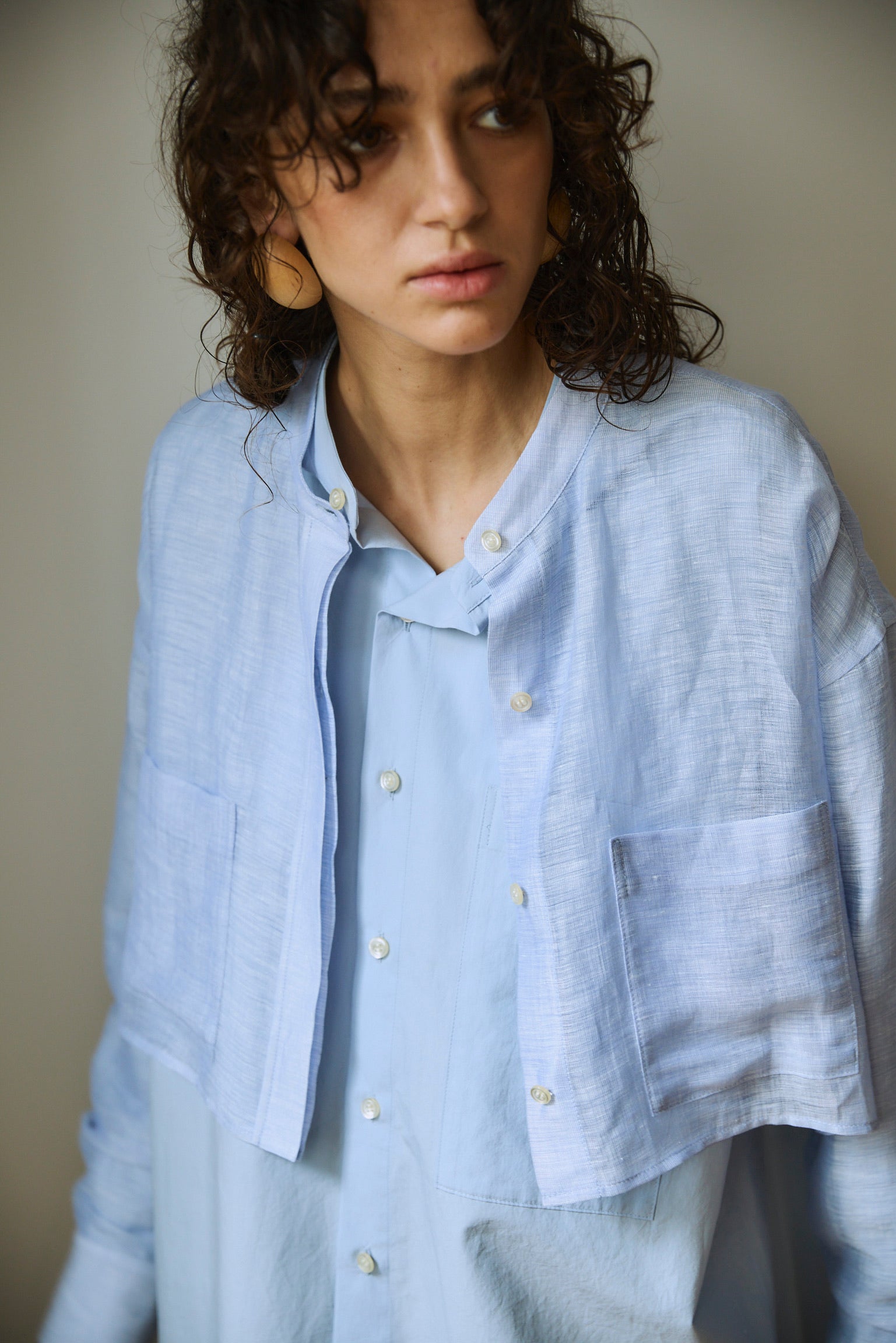 VILLD "Cropped wide shirt" (blue)
