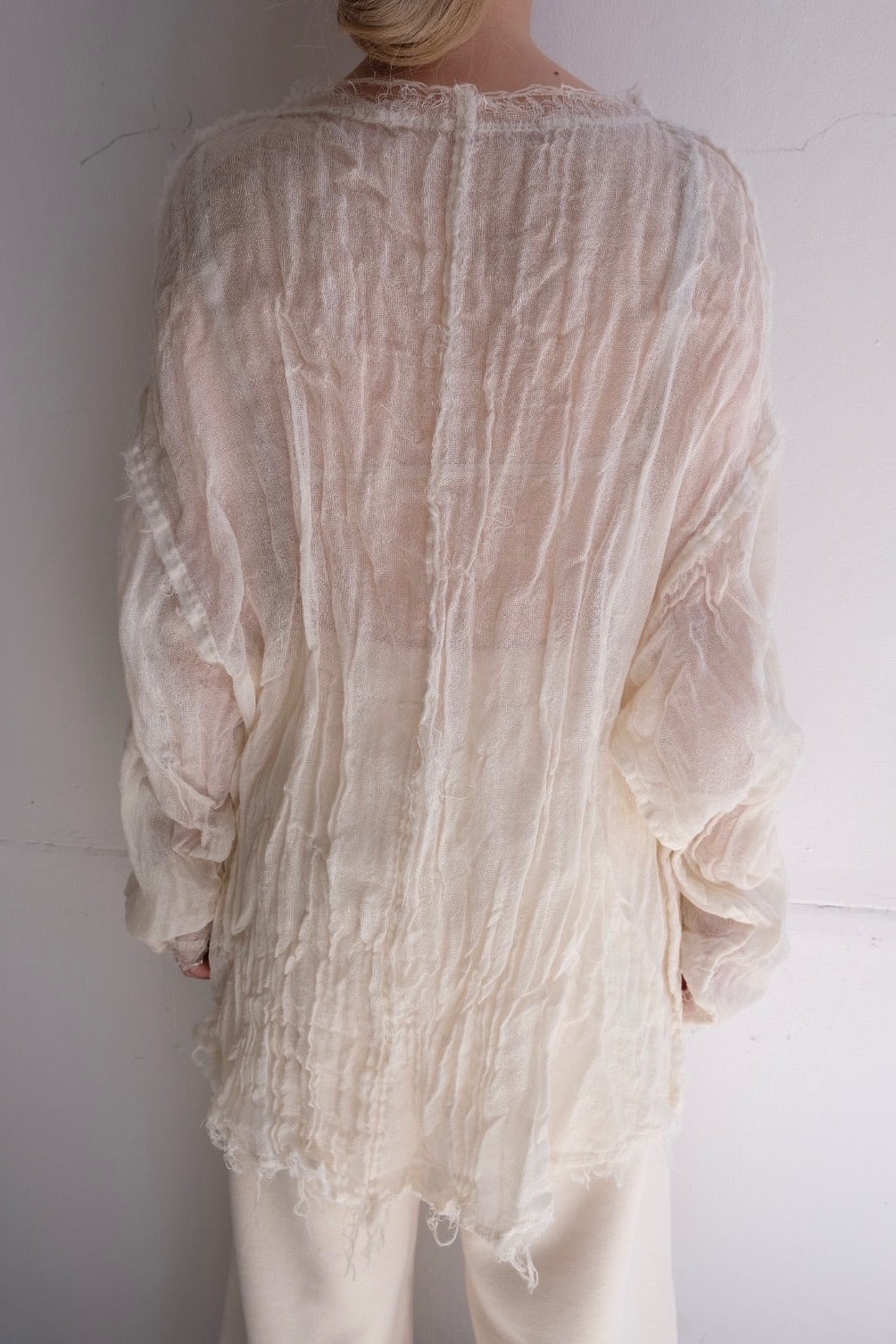 ERiKO KATORi "wool linen gawze top" (ivory)