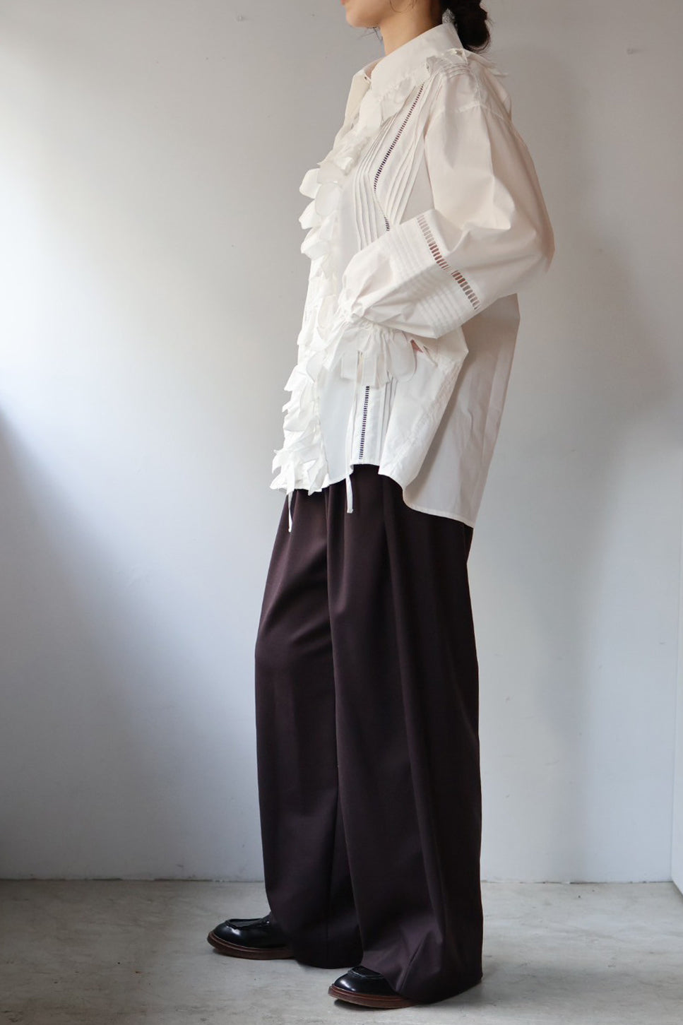 JUN MIKAMI "ruffle shirt" (white)