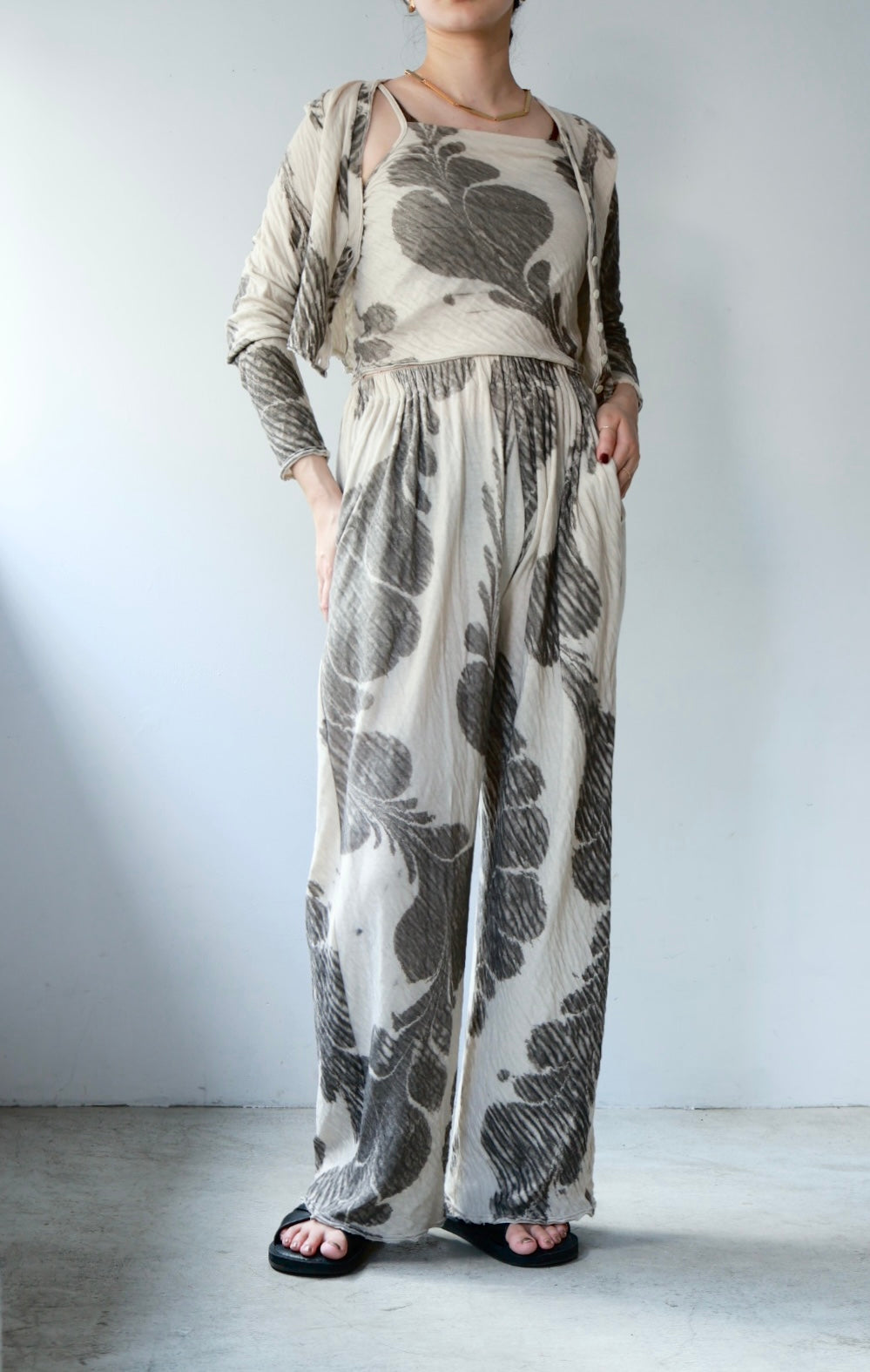 トップス ERIKO KATORI flower embroidery camisole ERiKO KATORi 