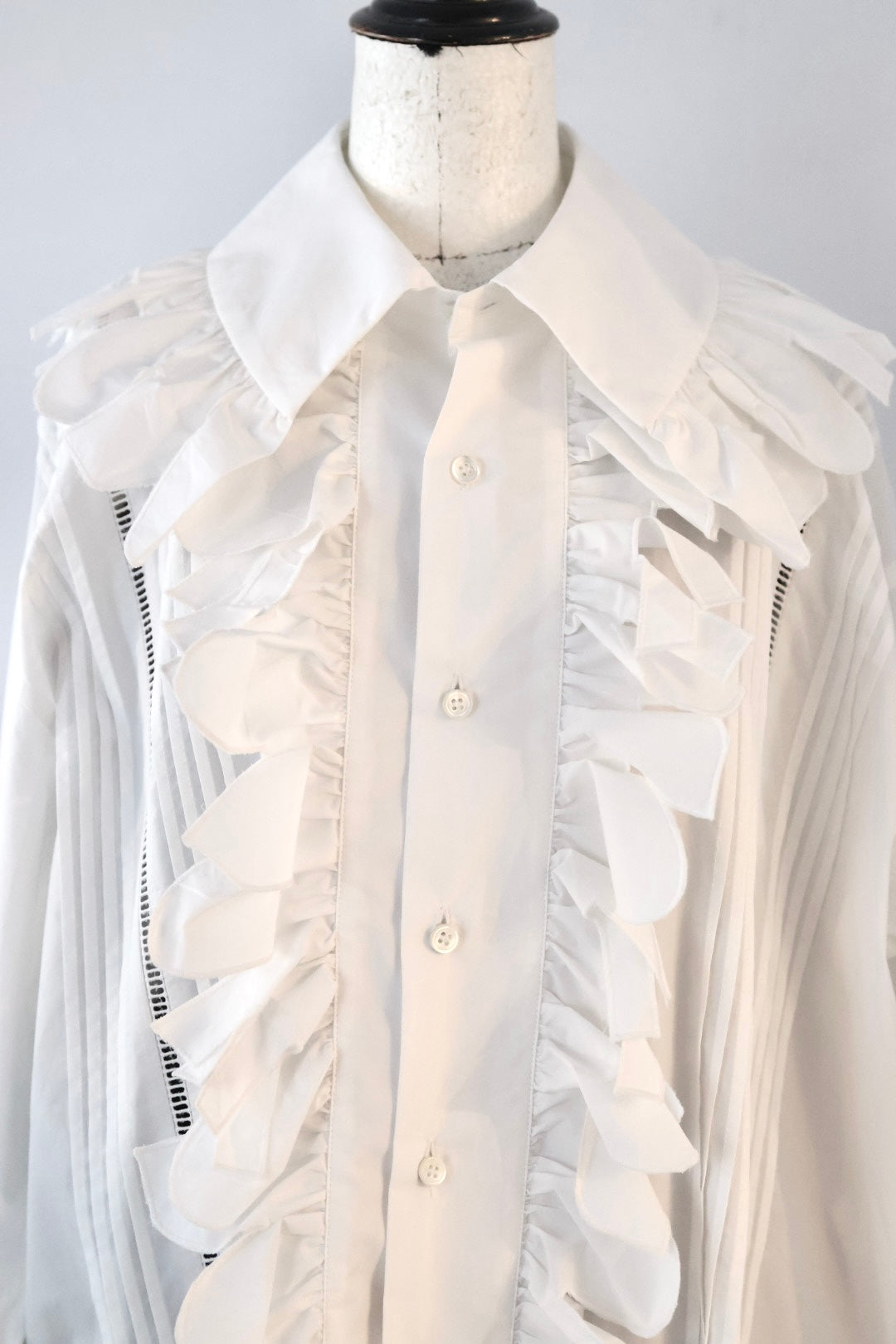 JUN MIKAMI "ruffle shirt" (white)