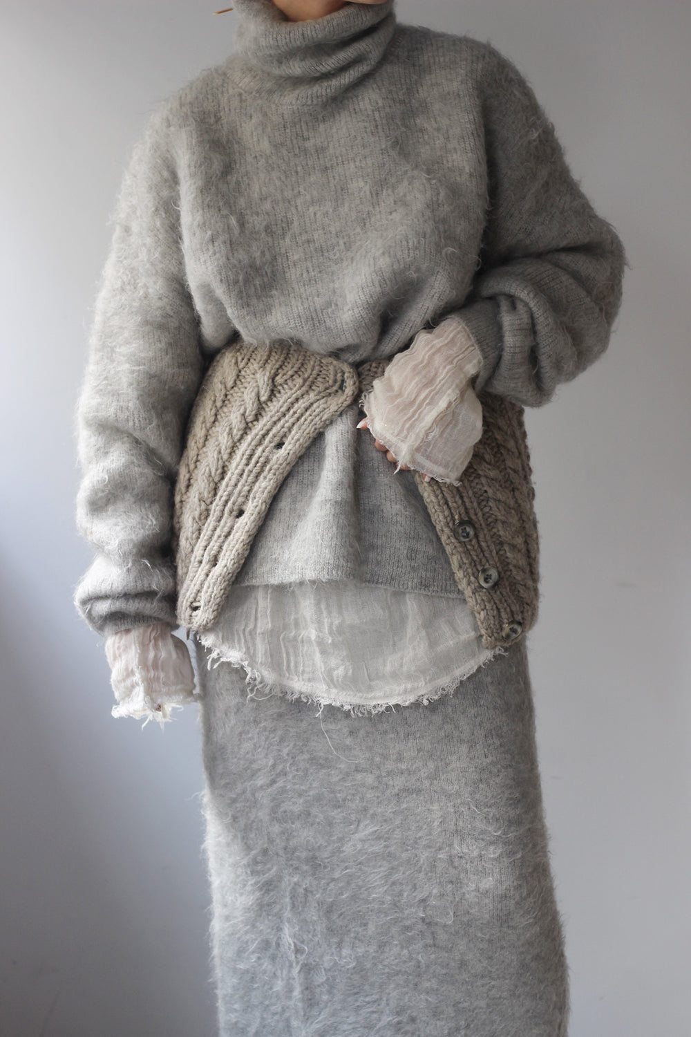 ERIKO KATORI "kid mohair turtle neck knit" (gray)