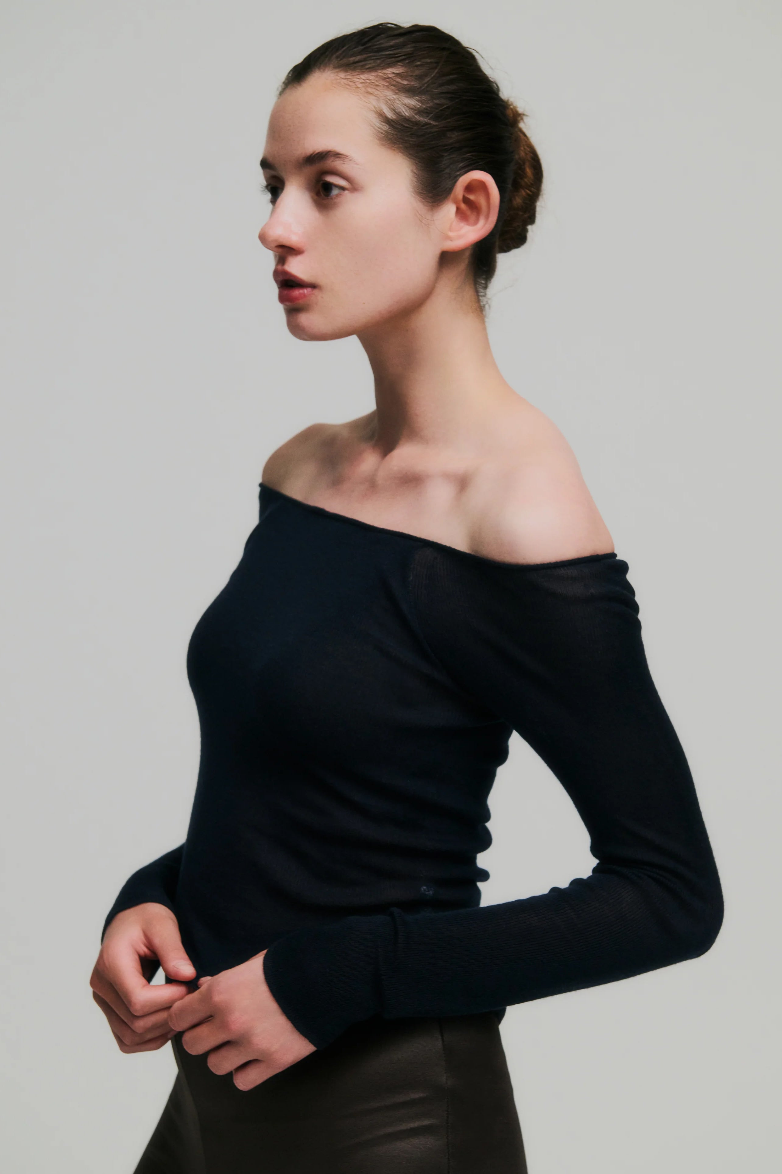 NICENICE MOMENT "CROPPED OPEN SHOULDER" (Future dusk)