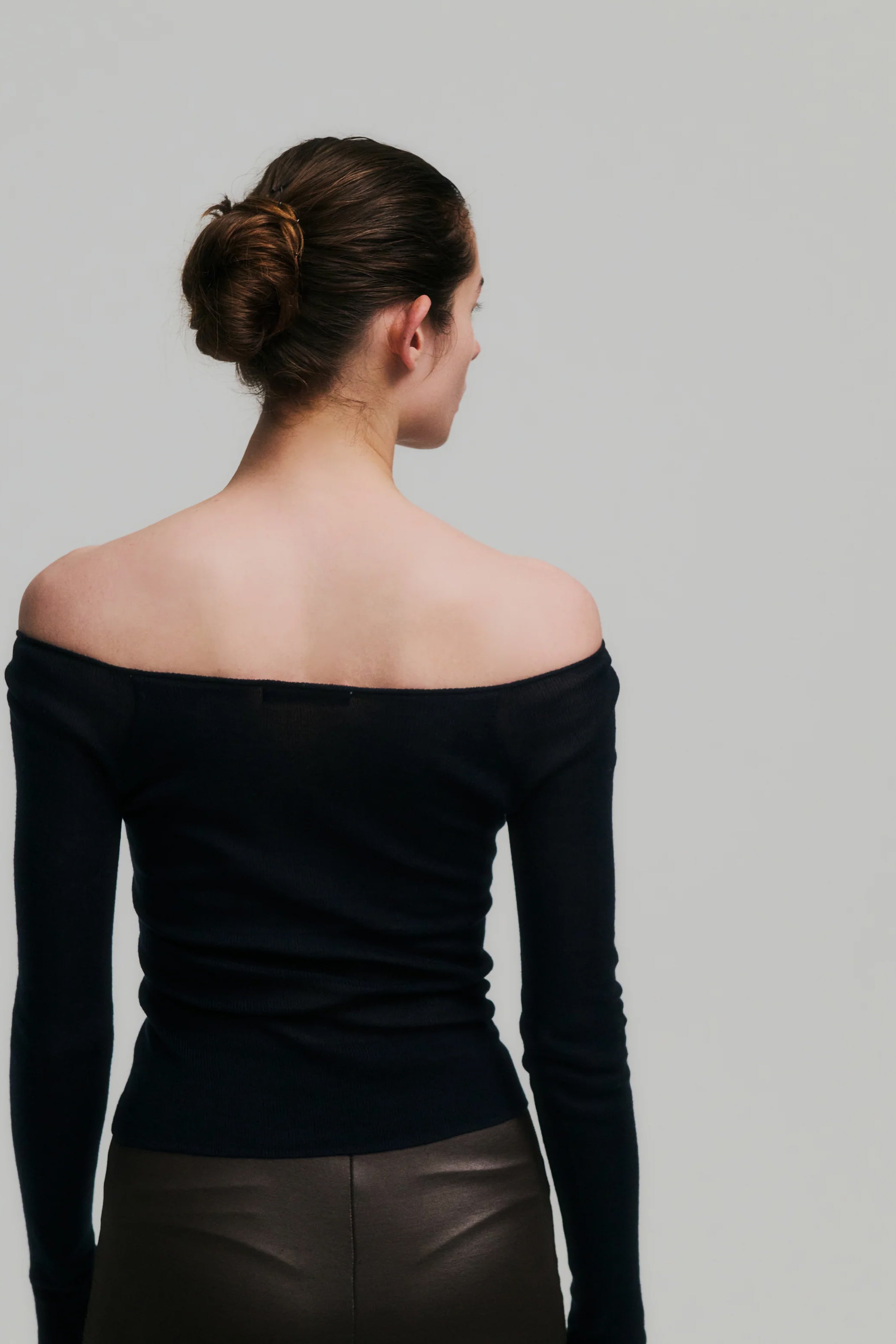 NICENICE MOMENT "CROPPED OPEN SHOULDER" (Future dusk)