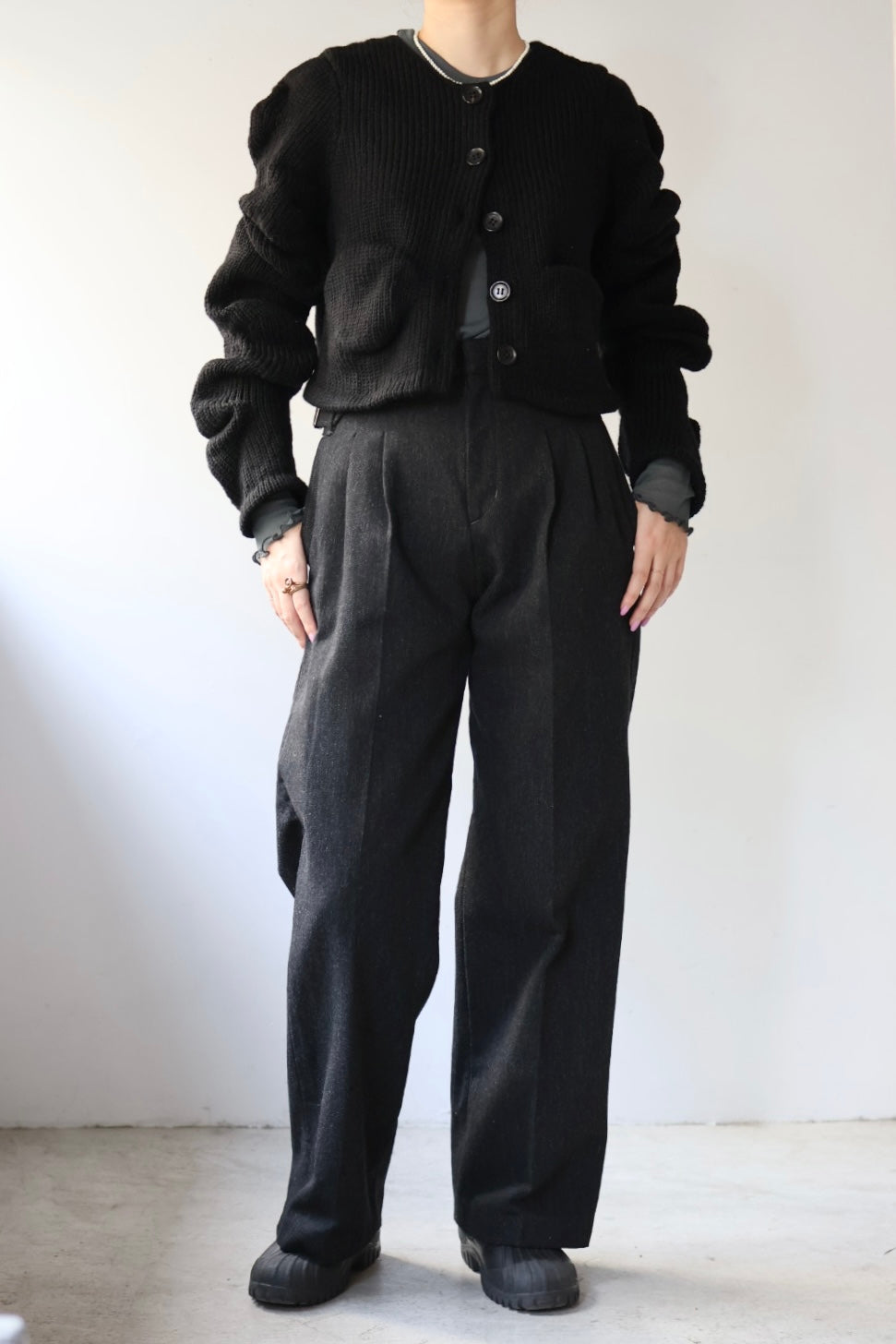 Pillings "Cardigan with unstable sleeves" (black)