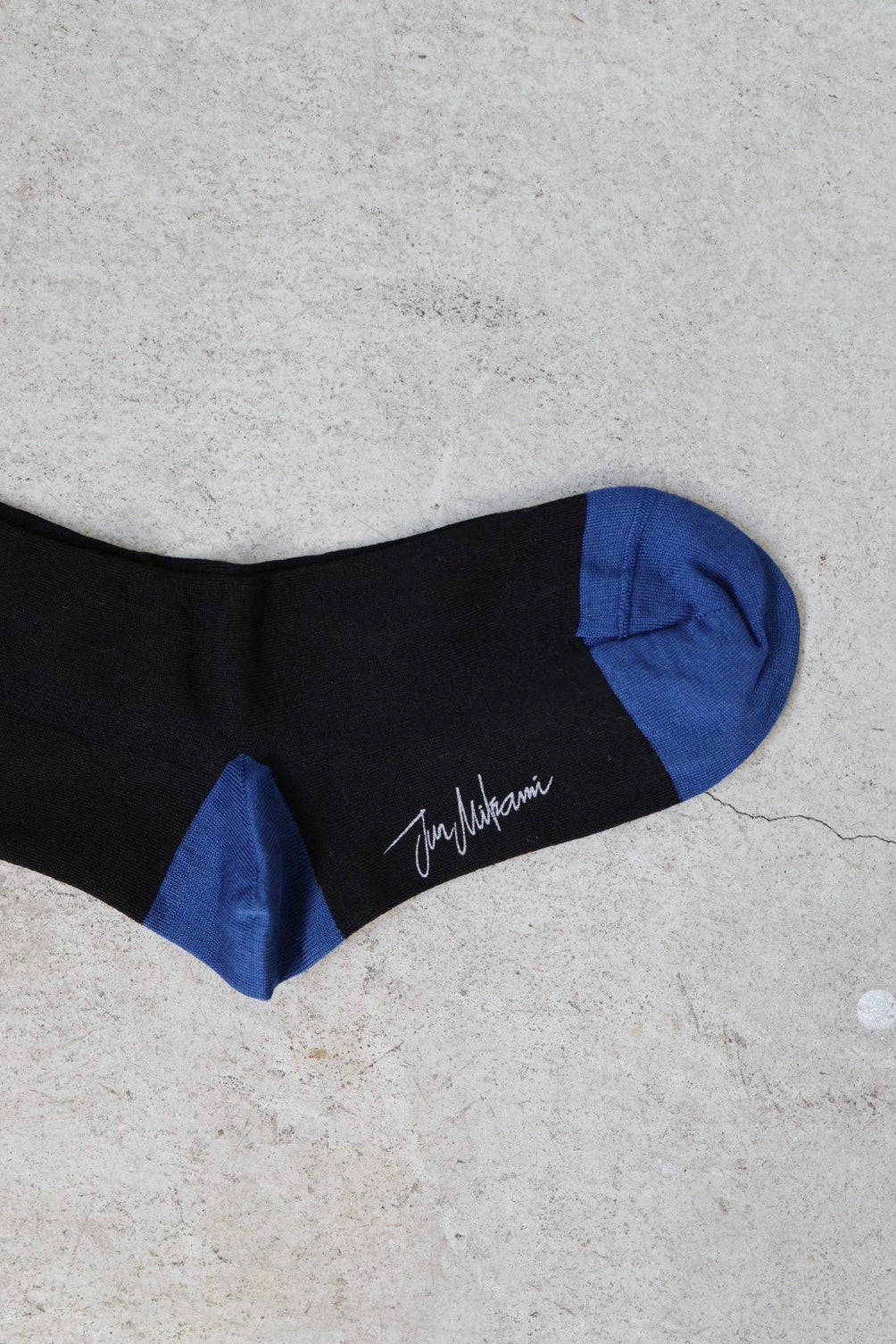 Marcomonde × JUN MIKAMI "bicolor tights" (black/blue)