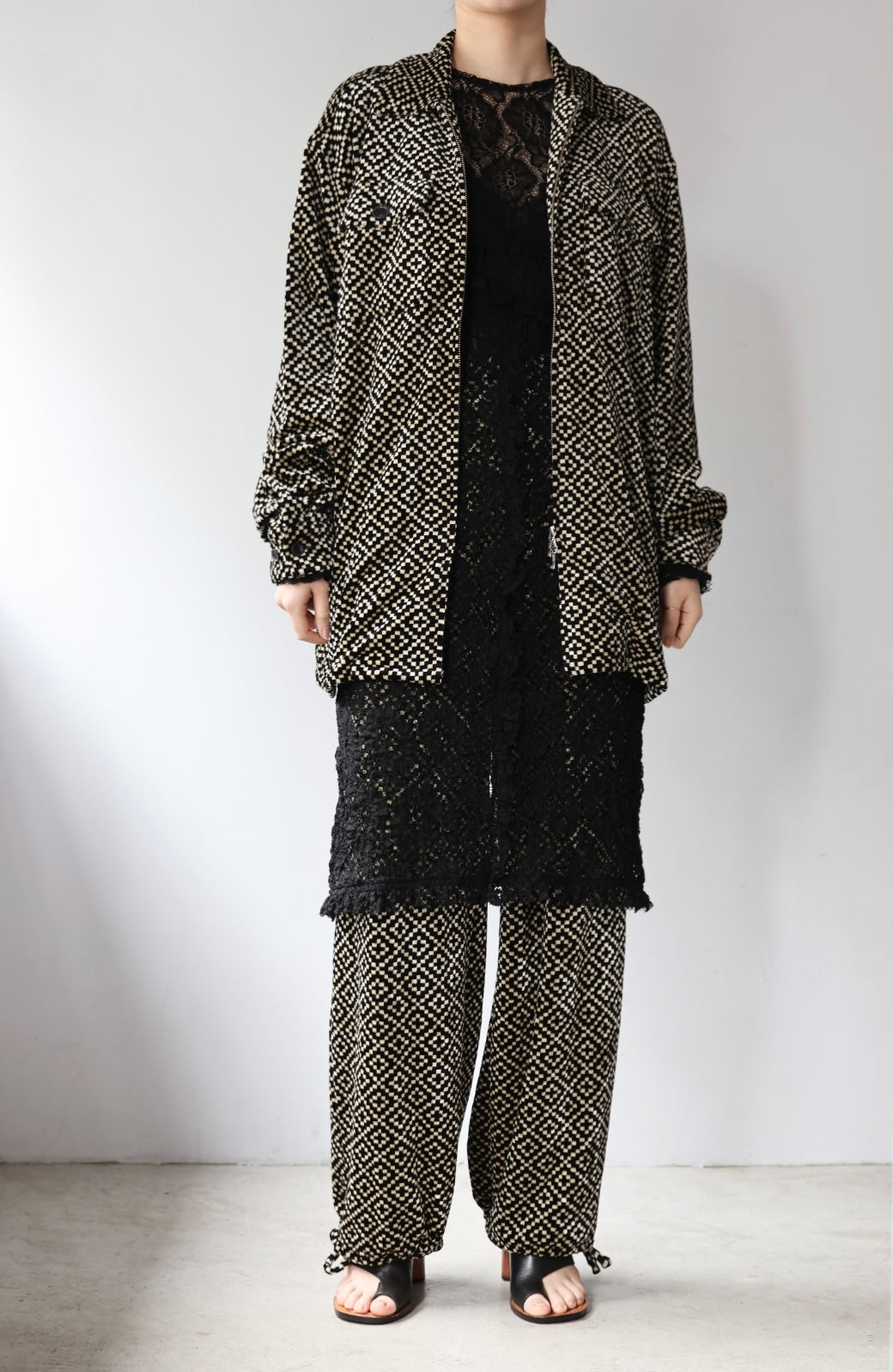 ERiKO KATORi "stretch lace frill dress" (black)