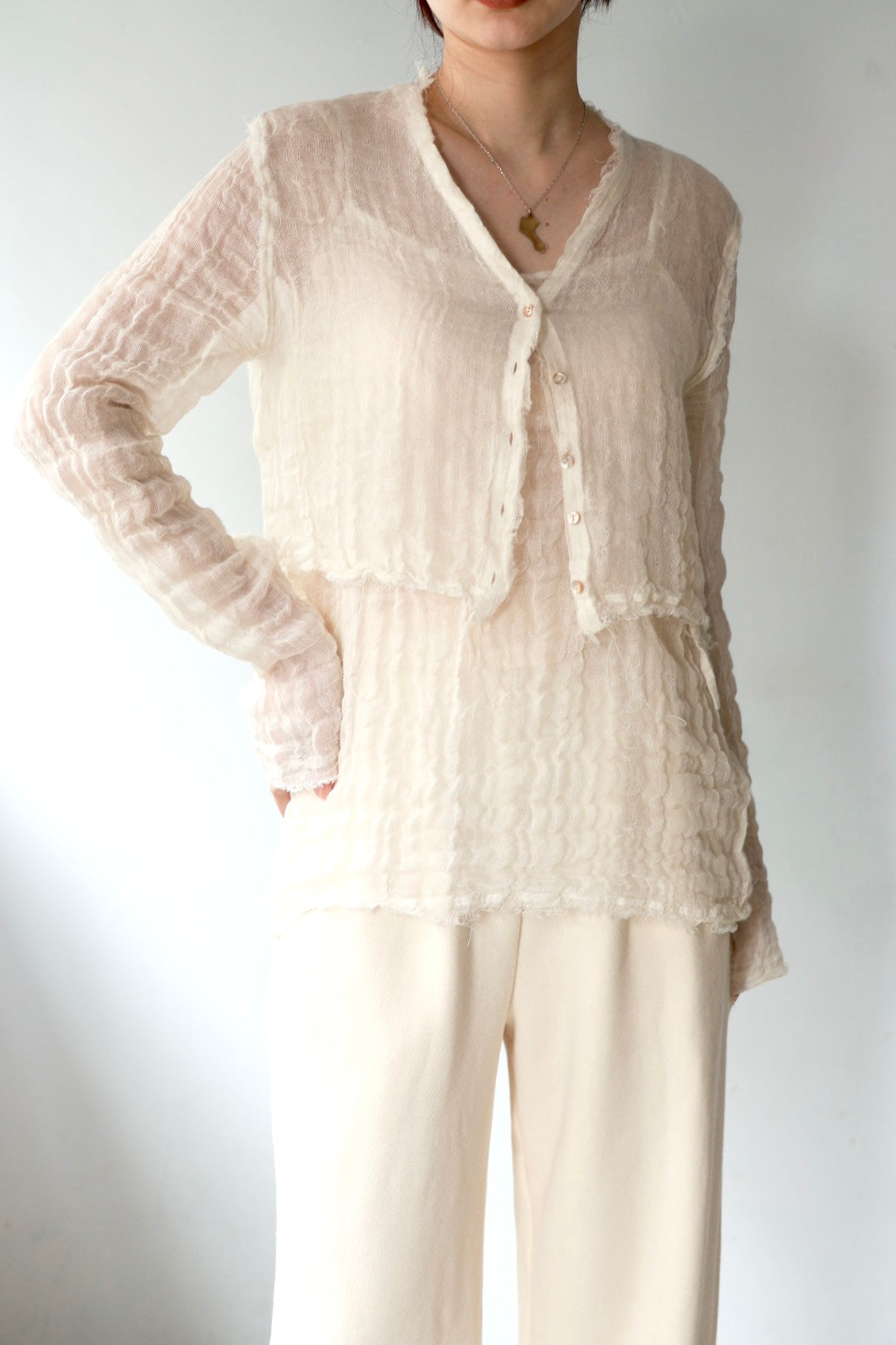 ERiKO KATORi "wool linen gawze cardigan" (ivory)