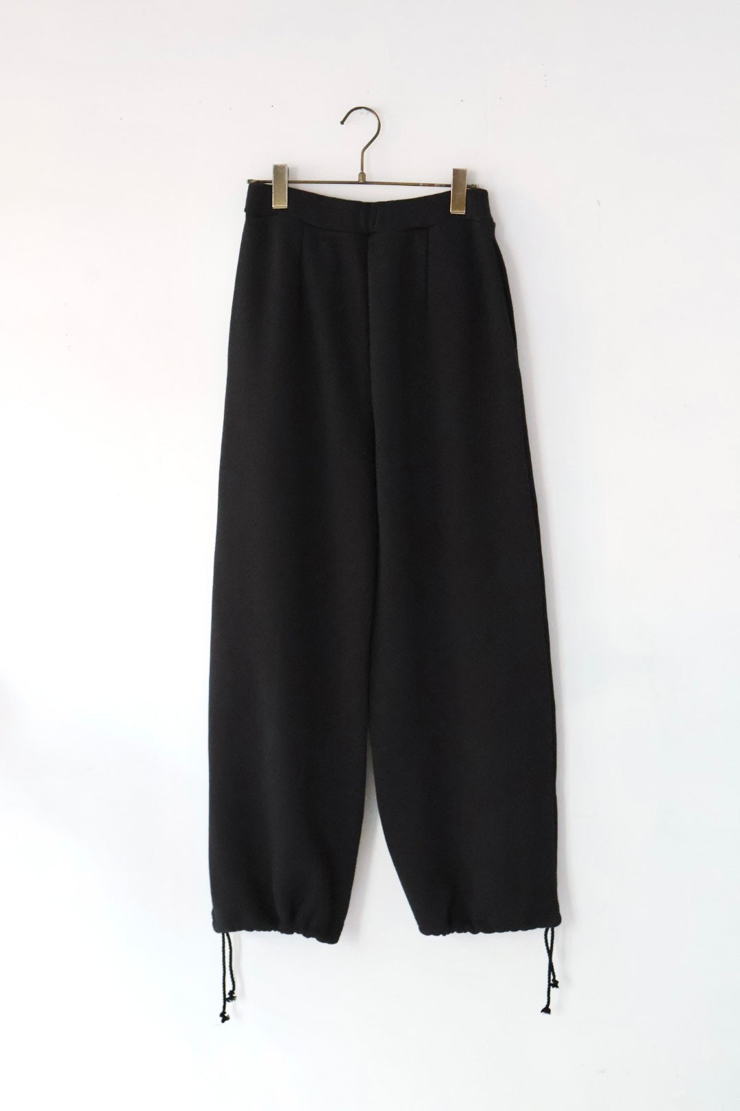ERiKO KATORi "sweat wide pants" (black)